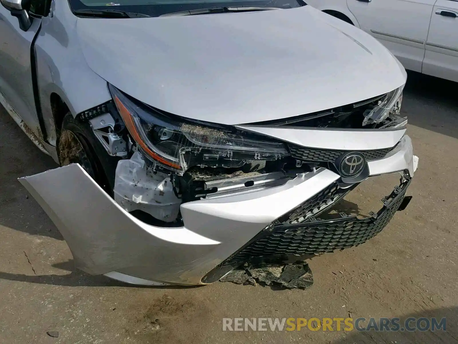 9 Photograph of a damaged car JTDEPRAE0LJ055689 TOYOTA COROLLA 2020