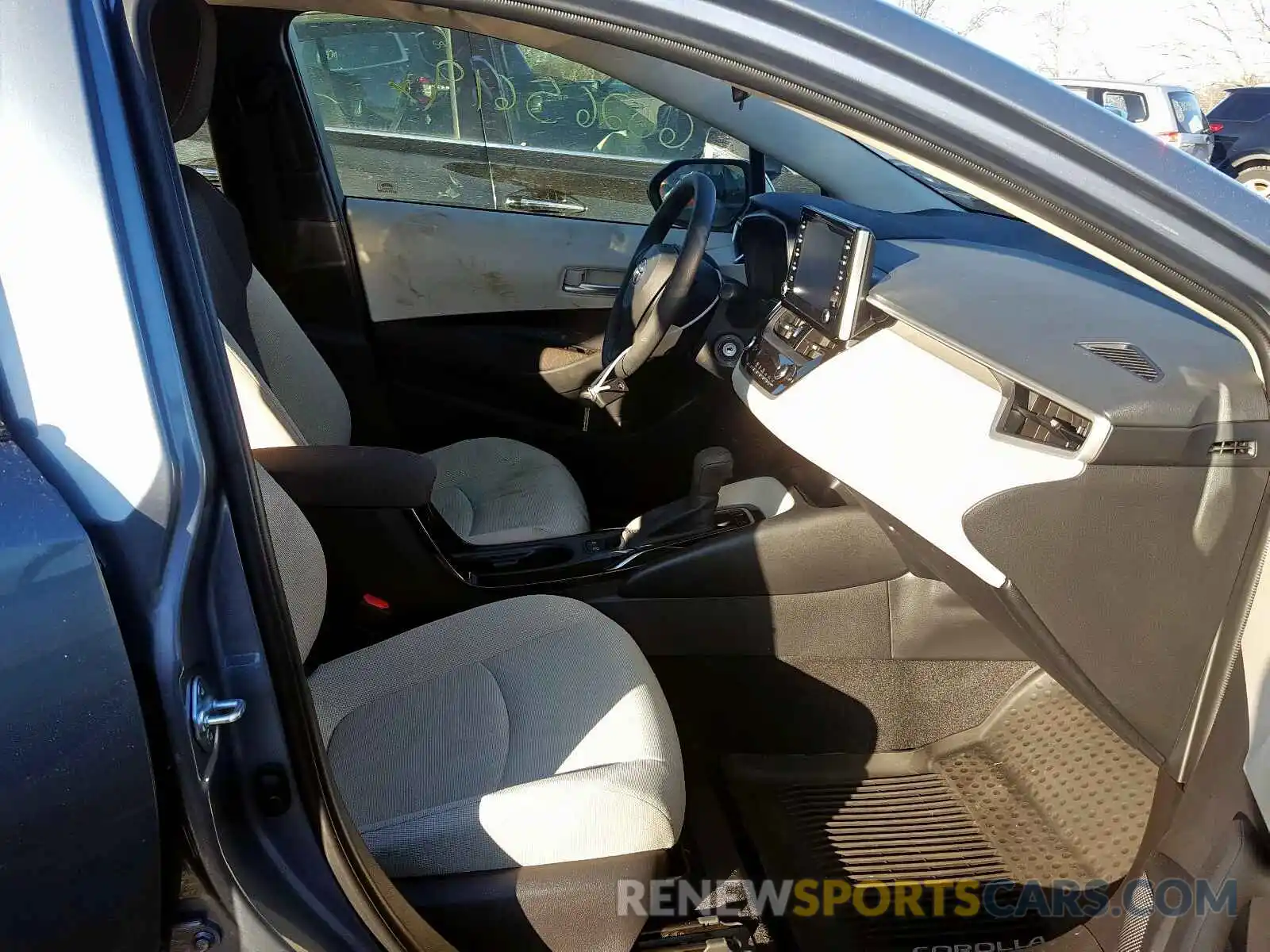 5 Photograph of a damaged car JTDEPRAE0LJ057152 TOYOTA COROLLA 2020