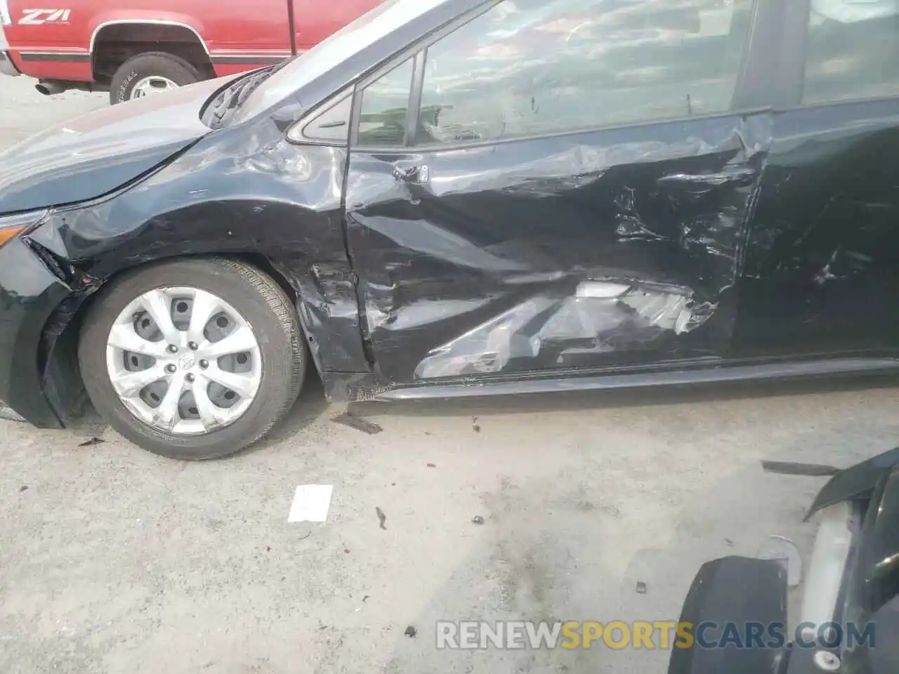 9 Photograph of a damaged car JTDEPRAE0LJ058124 TOYOTA COROLLA 2020