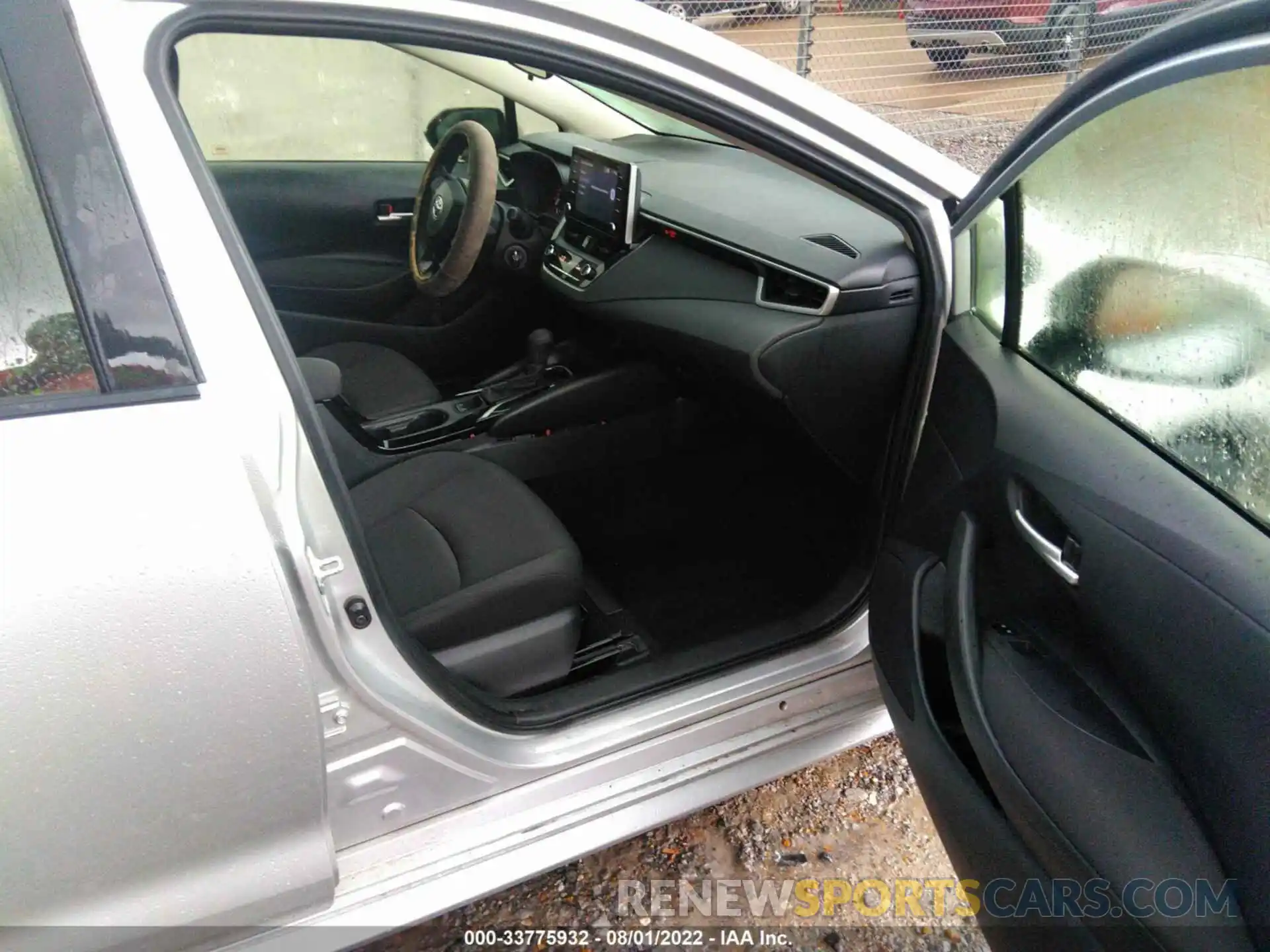 5 Photograph of a damaged car JTDEPRAE0LJ060133 TOYOTA COROLLA 2020