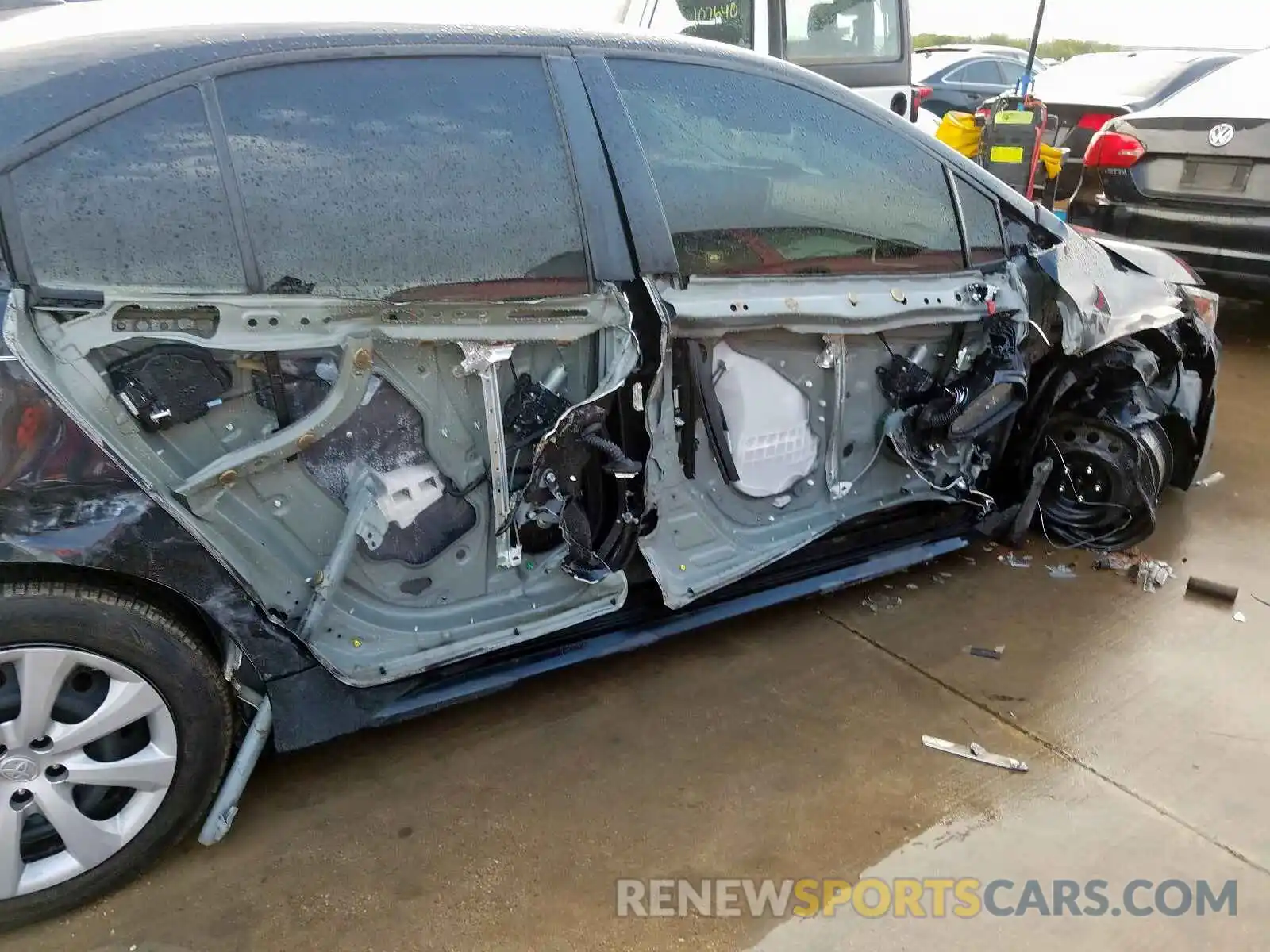 9 Photograph of a damaged car JTDEPRAE0LJ060388 TOYOTA COROLLA 2020