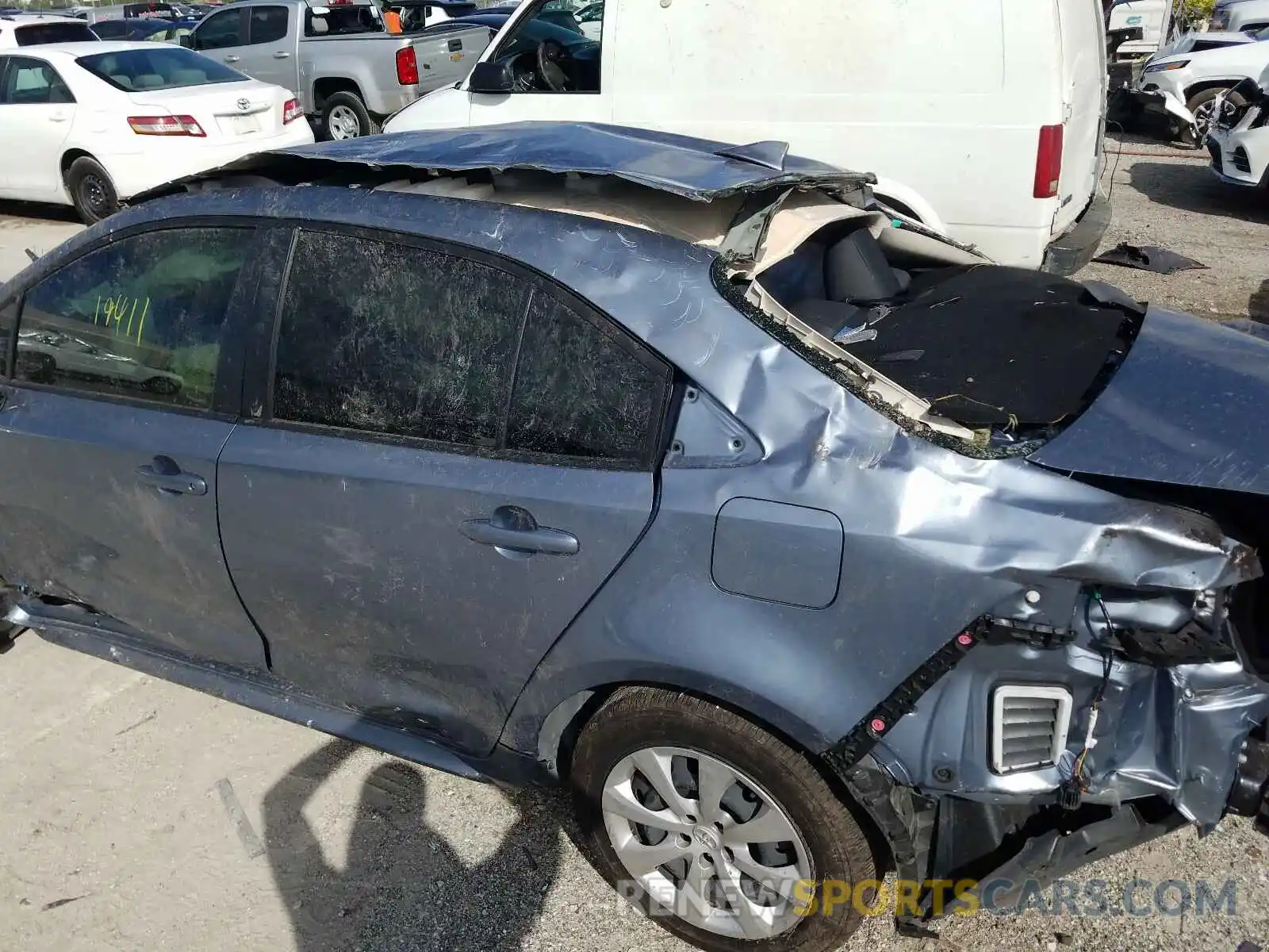 9 Фотография поврежденного автомобиля JTDEPRAE0LJ063503 TOYOTA COROLLA 2020