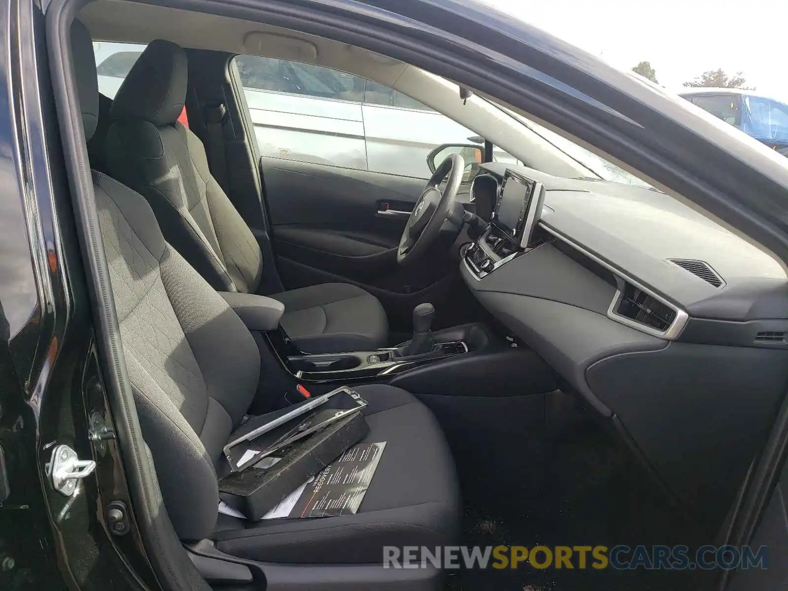 5 Photograph of a damaged car JTDEPRAE0LJ063761 TOYOTA COROLLA 2020