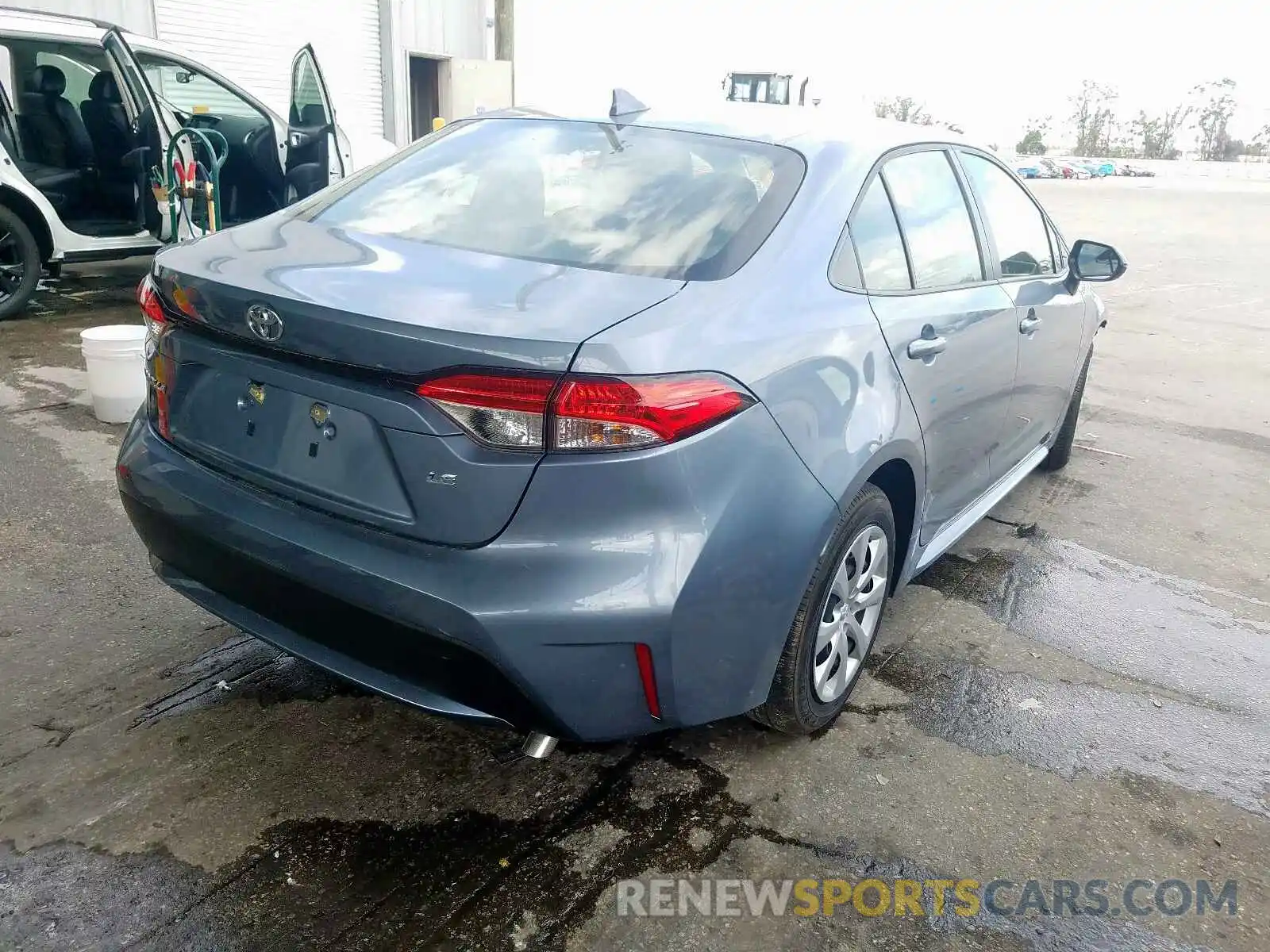 4 Photograph of a damaged car JTDEPRAE0LJ064800 TOYOTA COROLLA 2020