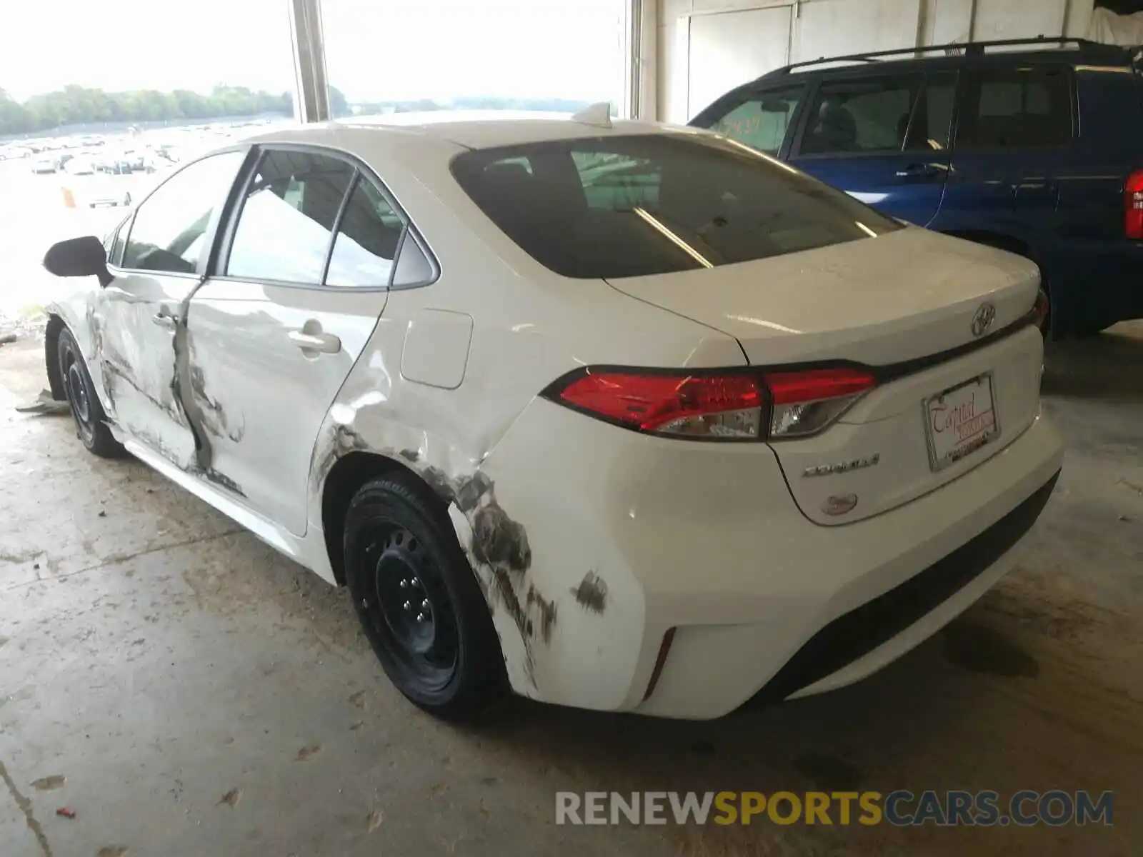 3 Photograph of a damaged car JTDEPRAE0LJ069642 TOYOTA COROLLA 2020