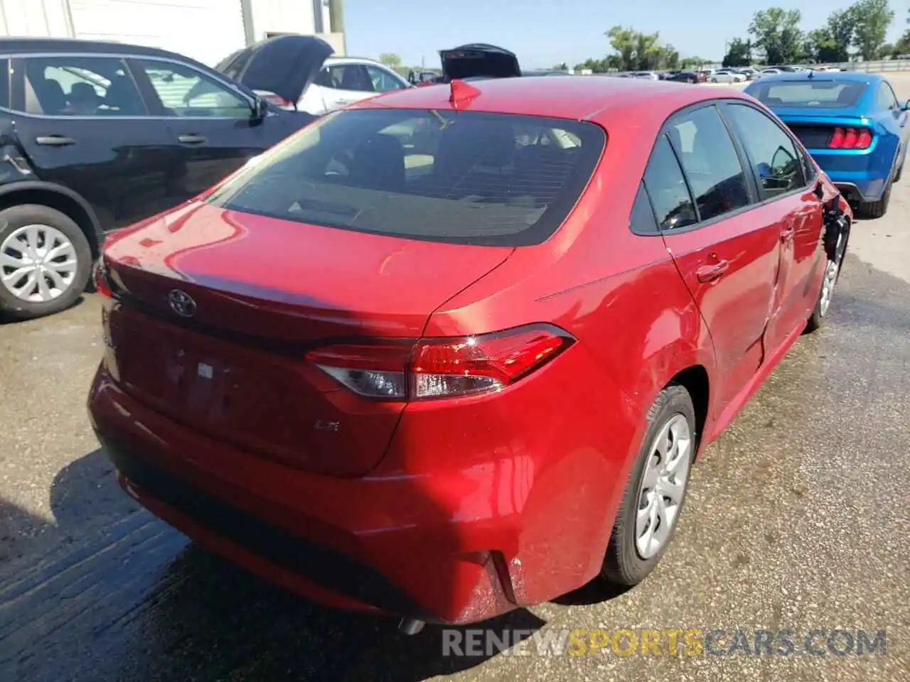 4 Photograph of a damaged car JTDEPRAE0LJ079359 TOYOTA COROLLA 2020