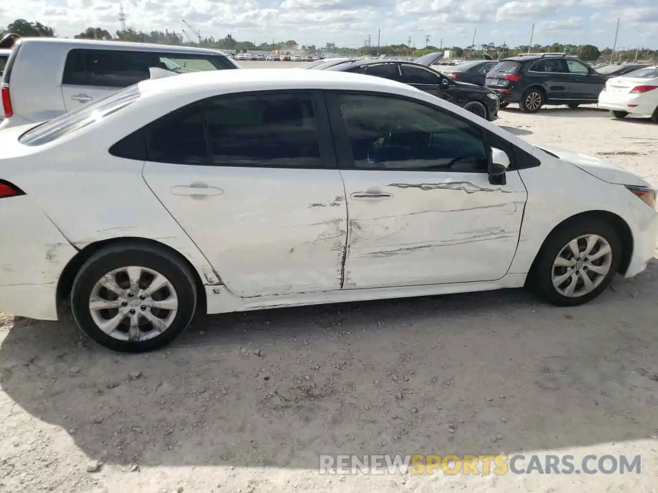 9 Photograph of a damaged car JTDEPRAE0LJ080060 TOYOTA COROLLA 2020