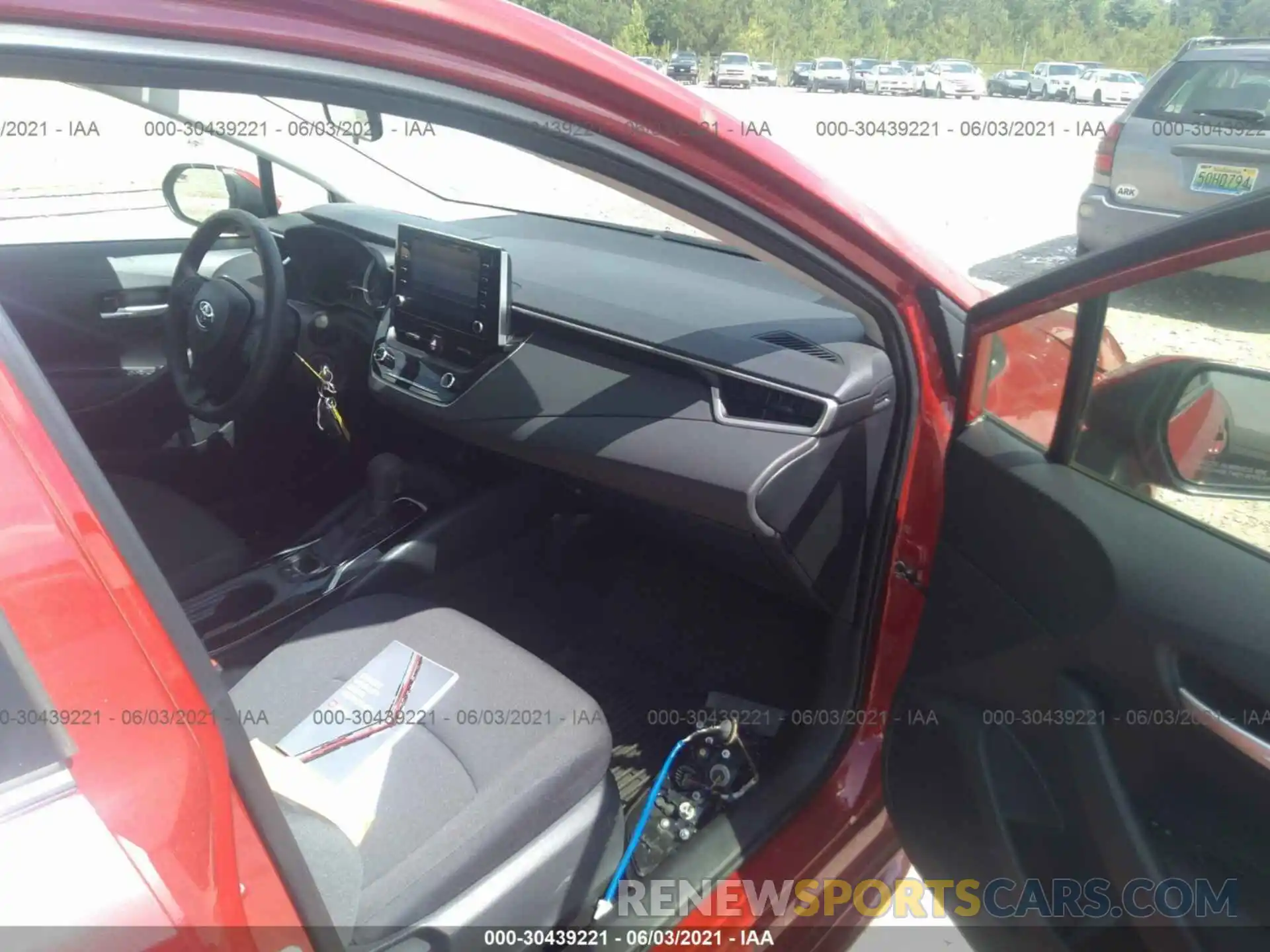 5 Photograph of a damaged car JTDEPRAE0LJ084724 TOYOTA COROLLA 2020