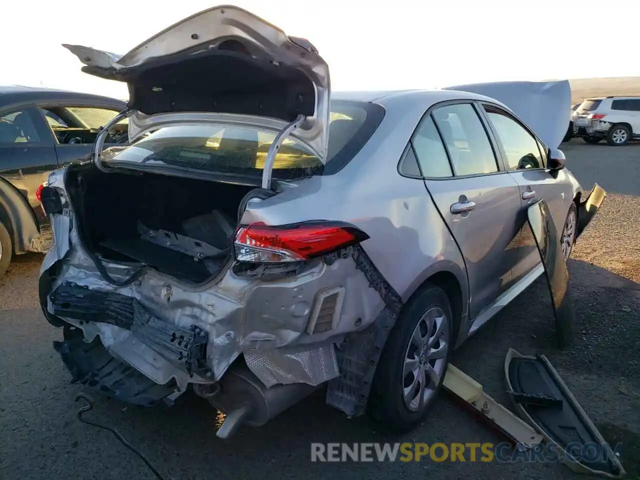 4 Photograph of a damaged car JTDEPRAE0LJ084884 TOYOTA COROLLA 2020