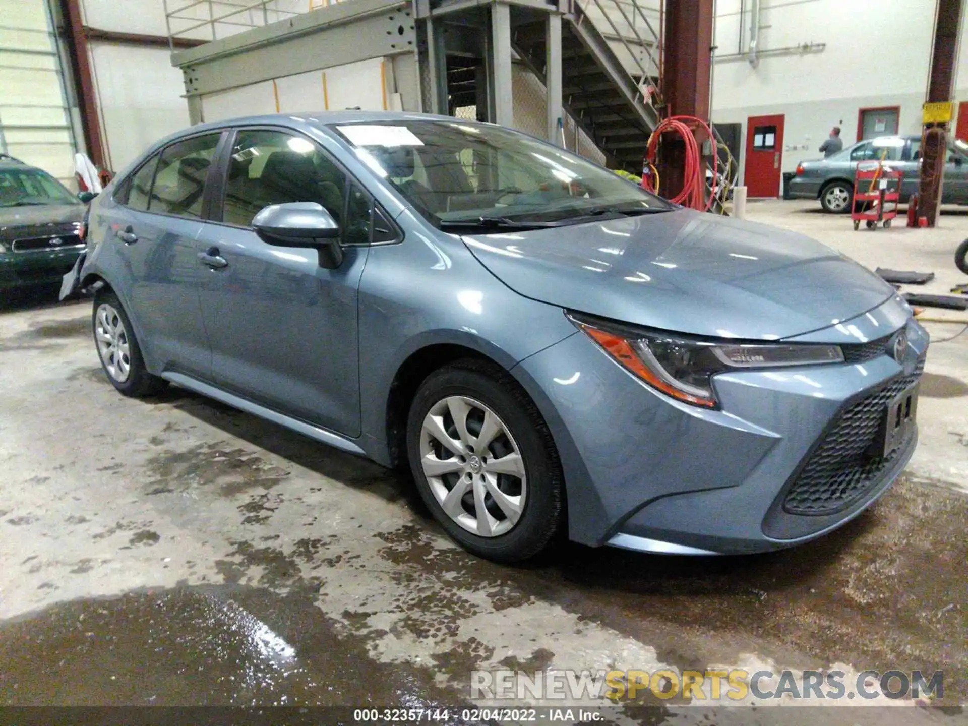 1 Photograph of a damaged car JTDEPRAE0LJ086022 TOYOTA COROLLA 2020