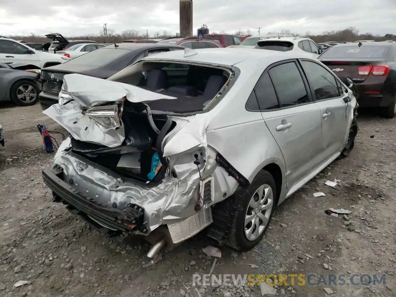 4 Photograph of a damaged car JTDEPRAE0LJ086067 TOYOTA COROLLA 2020