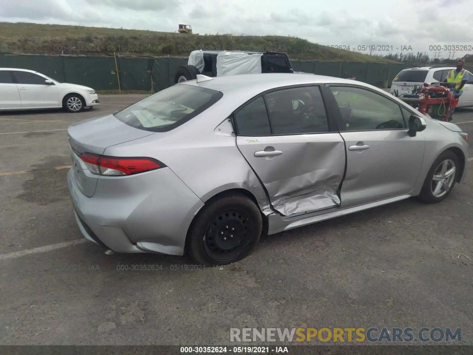 6 Photograph of a damaged car JTDEPRAE0LJ087395 TOYOTA COROLLA 2020