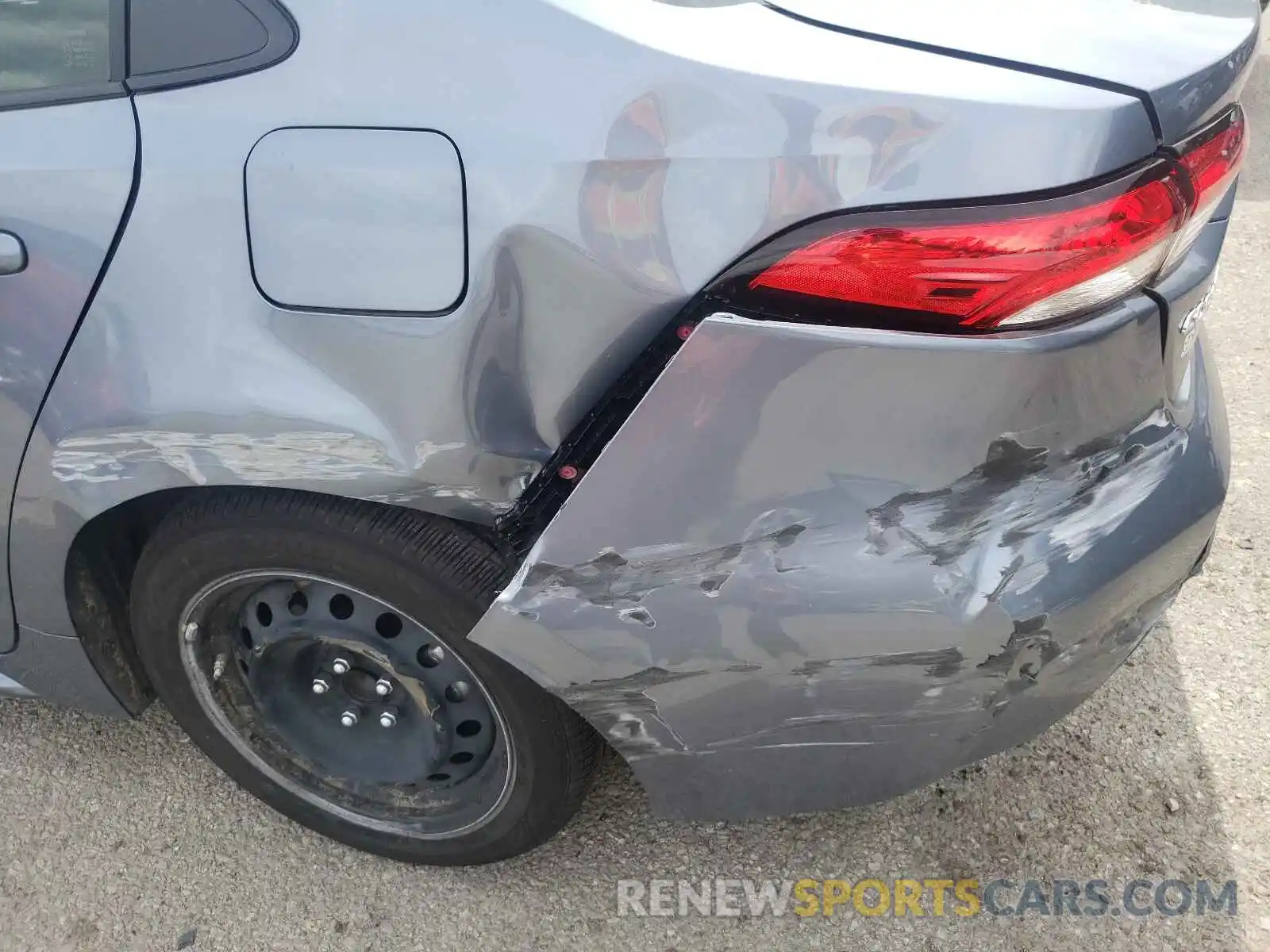 9 Photograph of a damaged car JTDEPRAE0LJ088451 TOYOTA COROLLA 2020