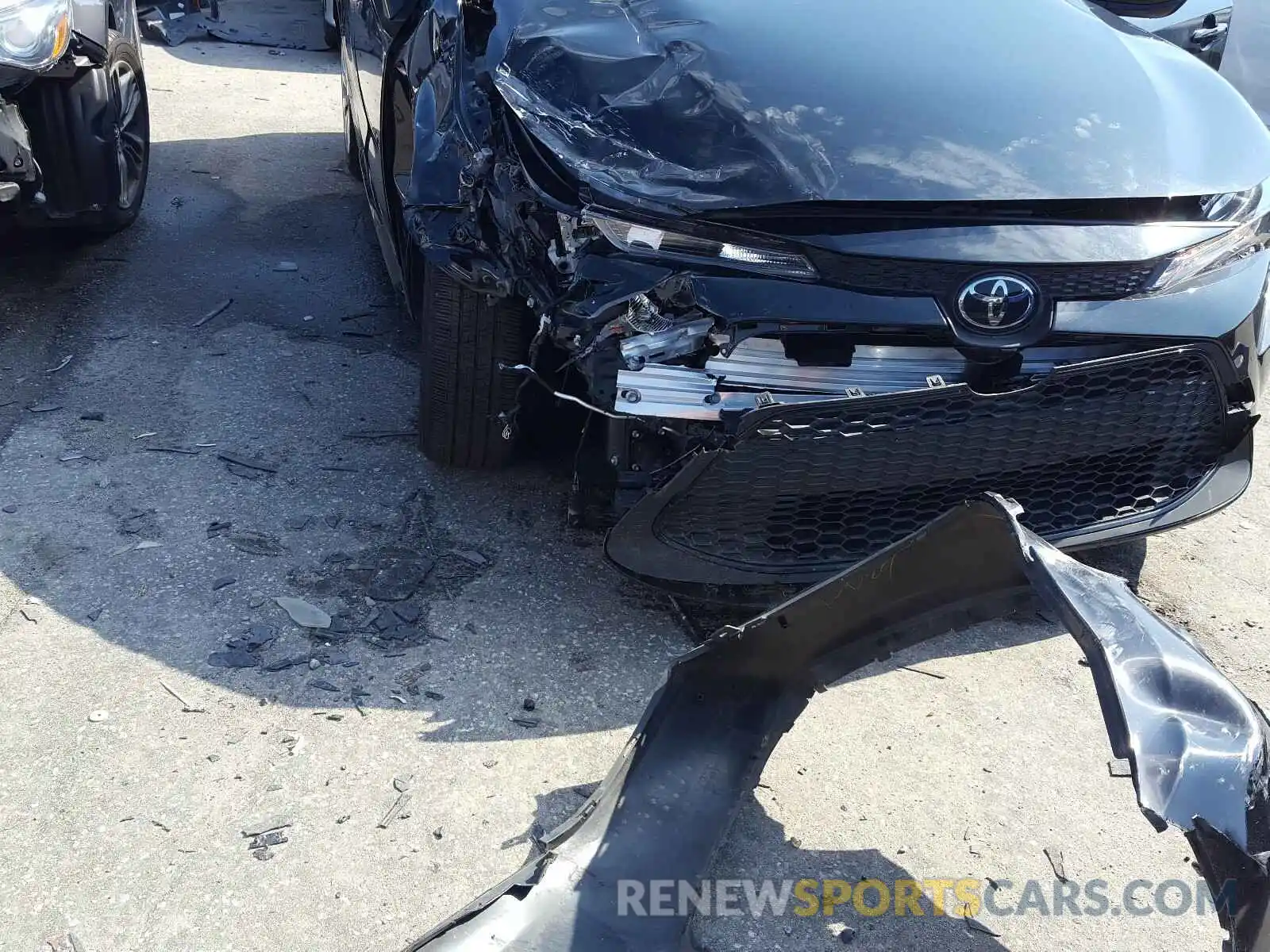 9 Photograph of a damaged car JTDEPRAE0LJ089969 TOYOTA COROLLA 2020