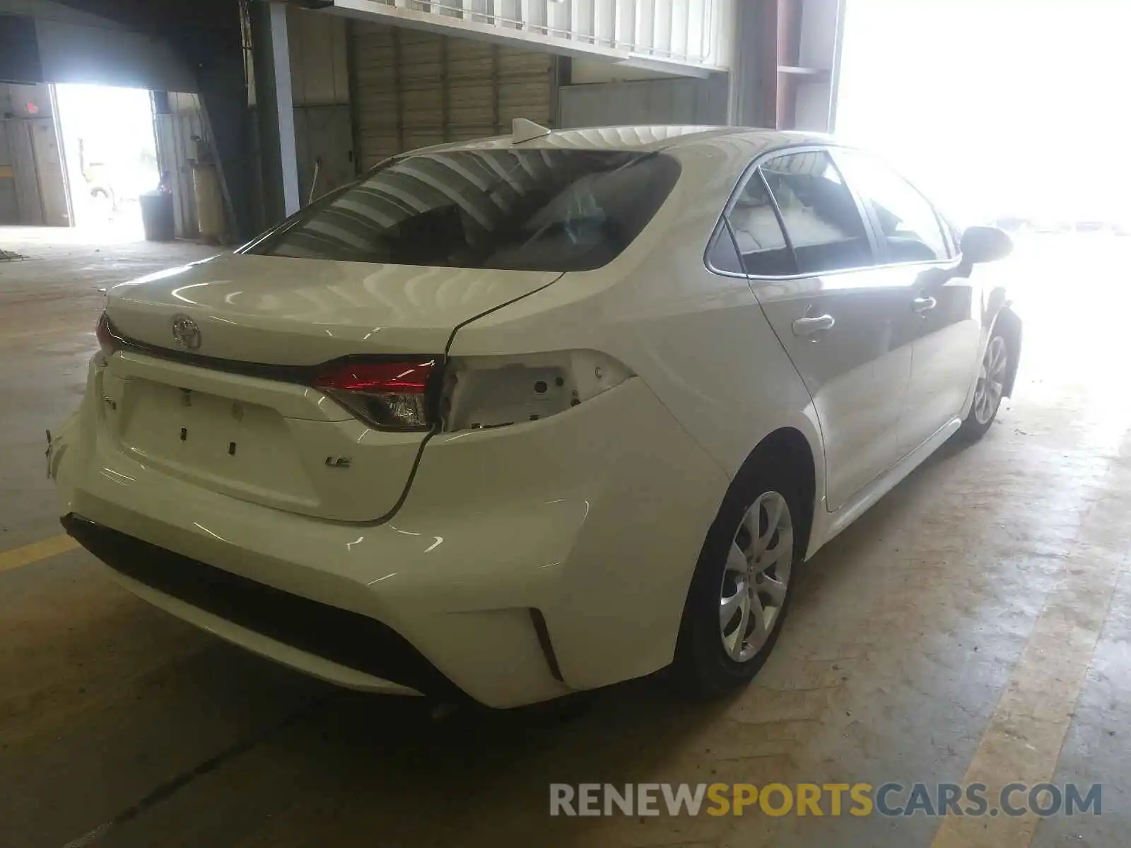 4 Photograph of a damaged car JTDEPRAE0LJ093116 TOYOTA COROLLA 2020