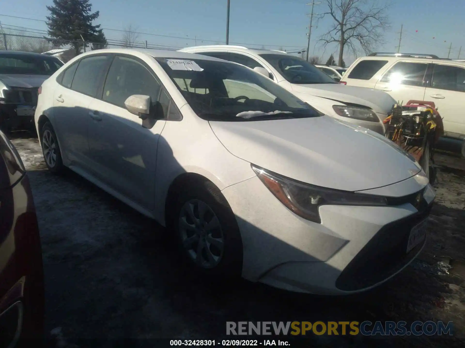 1 Photograph of a damaged car JTDEPRAE0LJ096341 TOYOTA COROLLA 2020