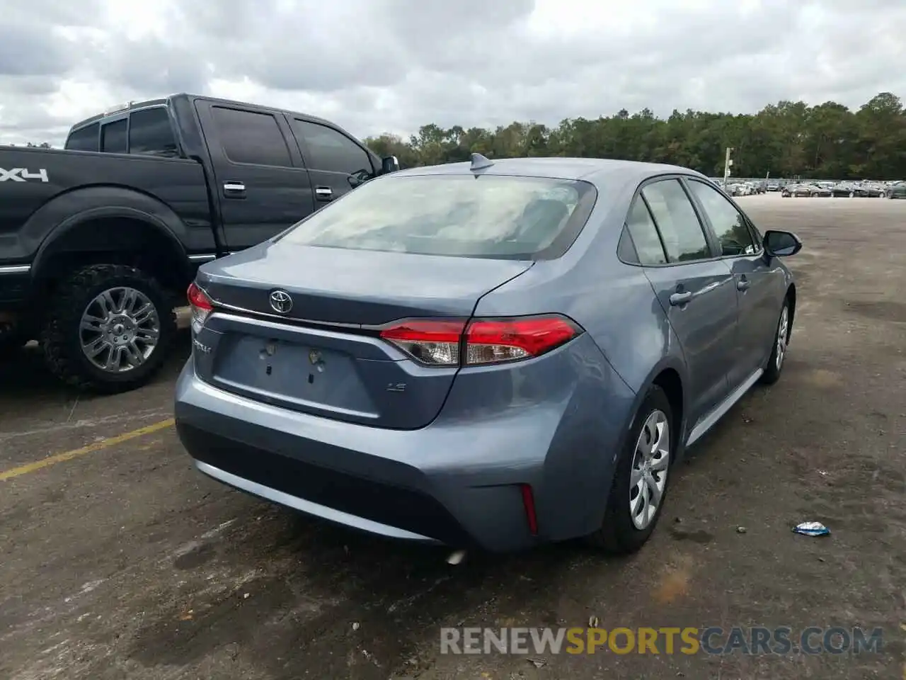 4 Photograph of a damaged car JTDEPRAE0LJ096940 TOYOTA COROLLA 2020