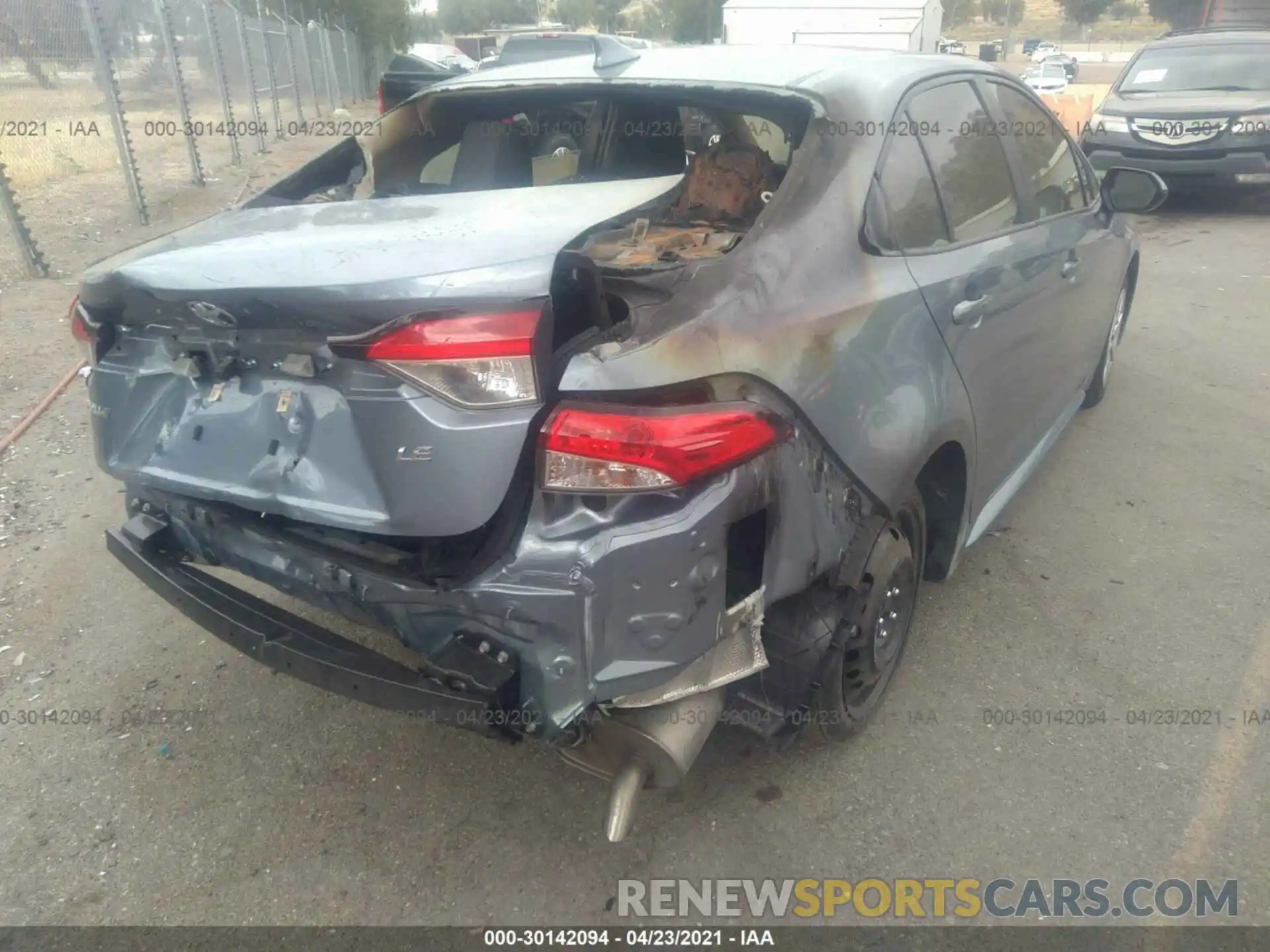 4 Photograph of a damaged car JTDEPRAE0LJ098476 TOYOTA COROLLA 2020