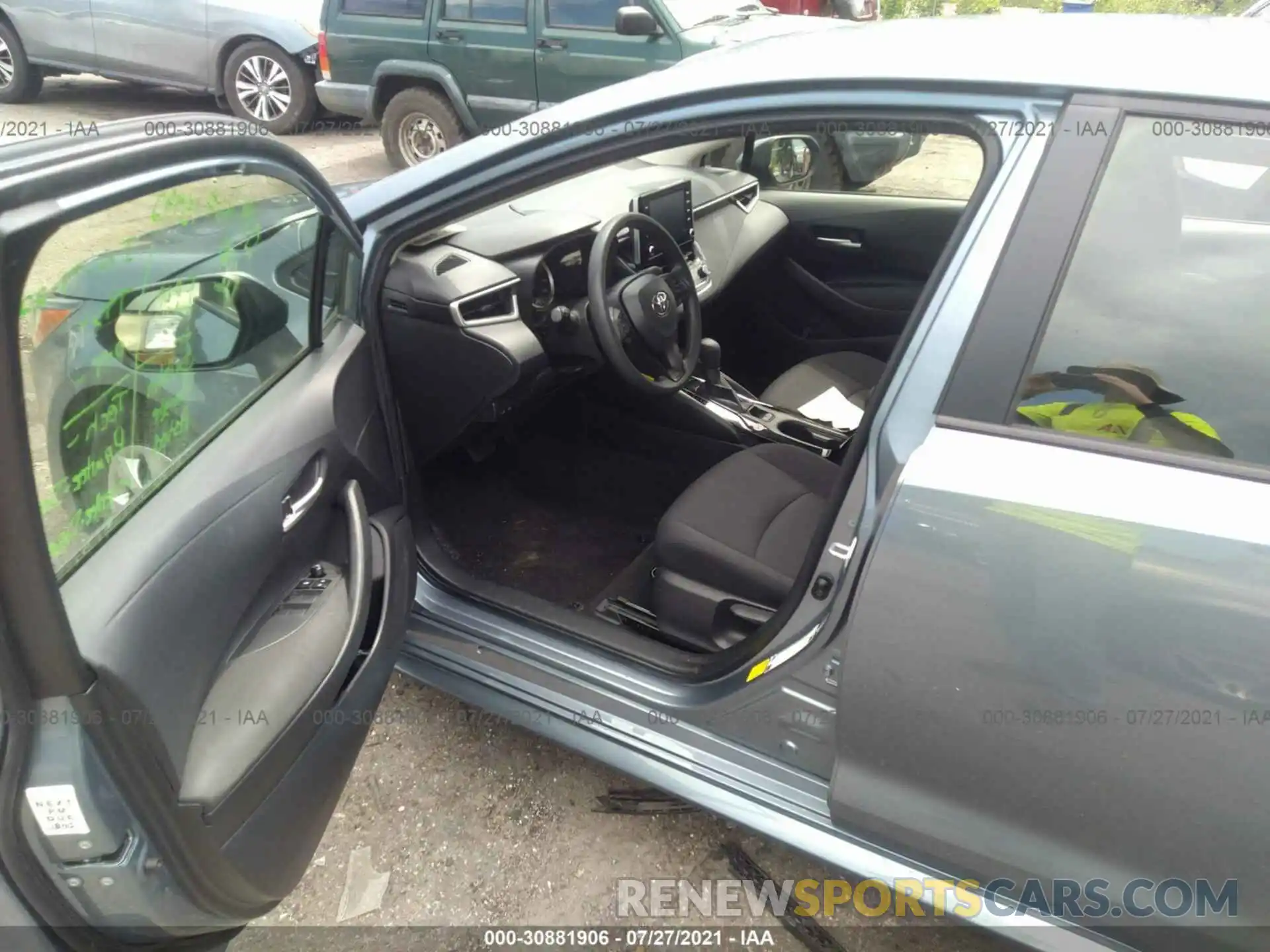 5 Photograph of a damaged car JTDEPRAE0LJ100582 TOYOTA COROLLA 2020