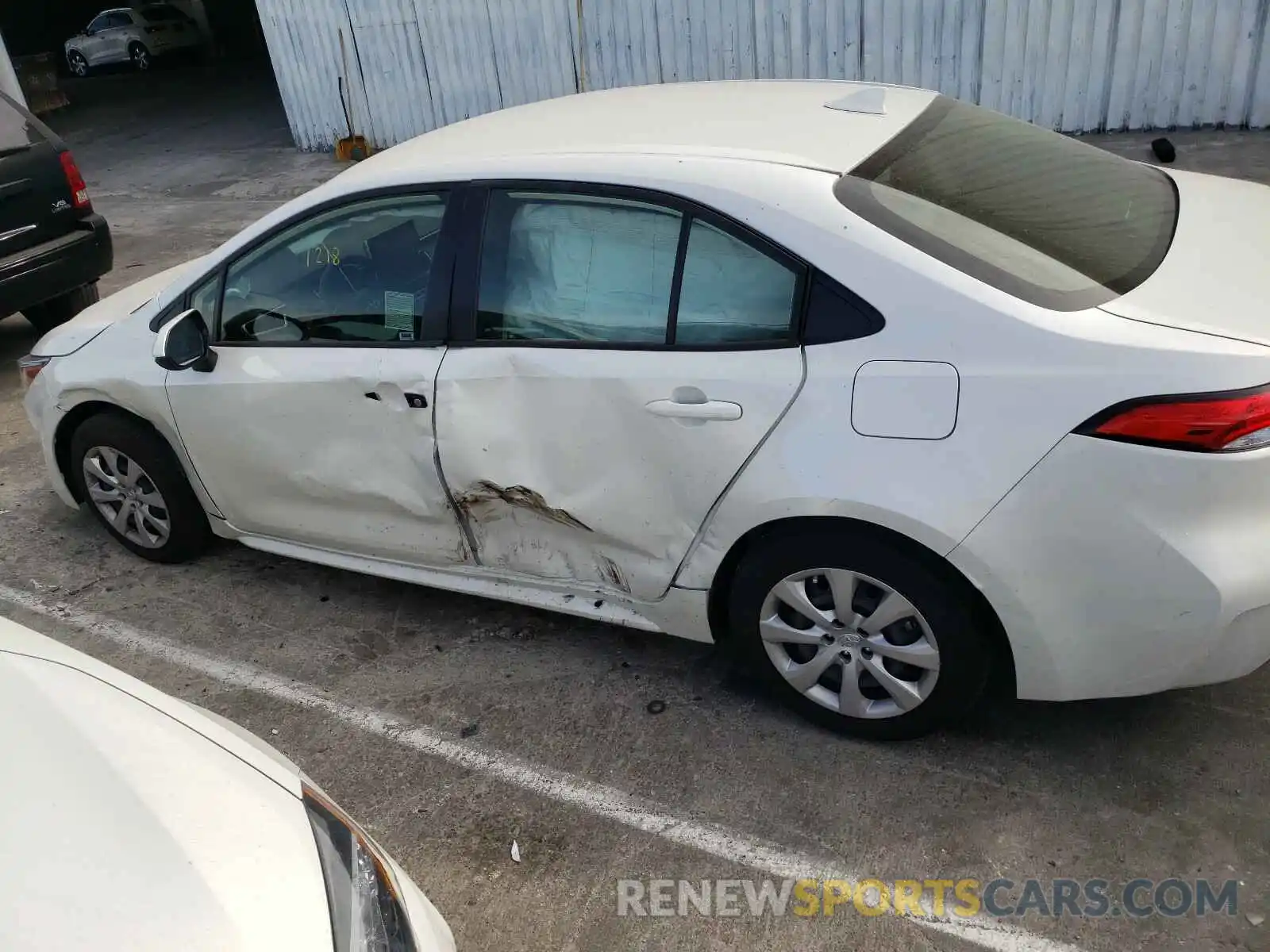 9 Photograph of a damaged car JTDEPRAE0LJ102025 TOYOTA COROLLA 2020