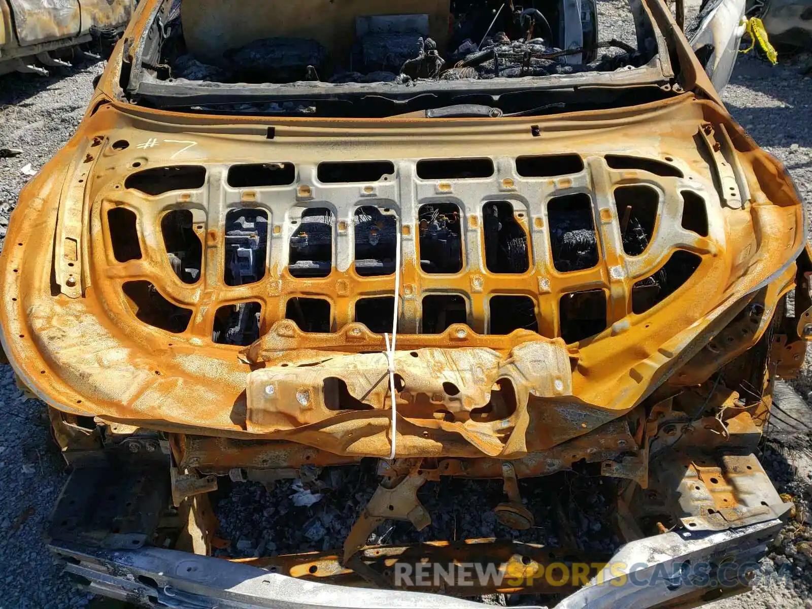 7 Photograph of a damaged car JTDEPRAE0LJ102459 TOYOTA COROLLA 2020