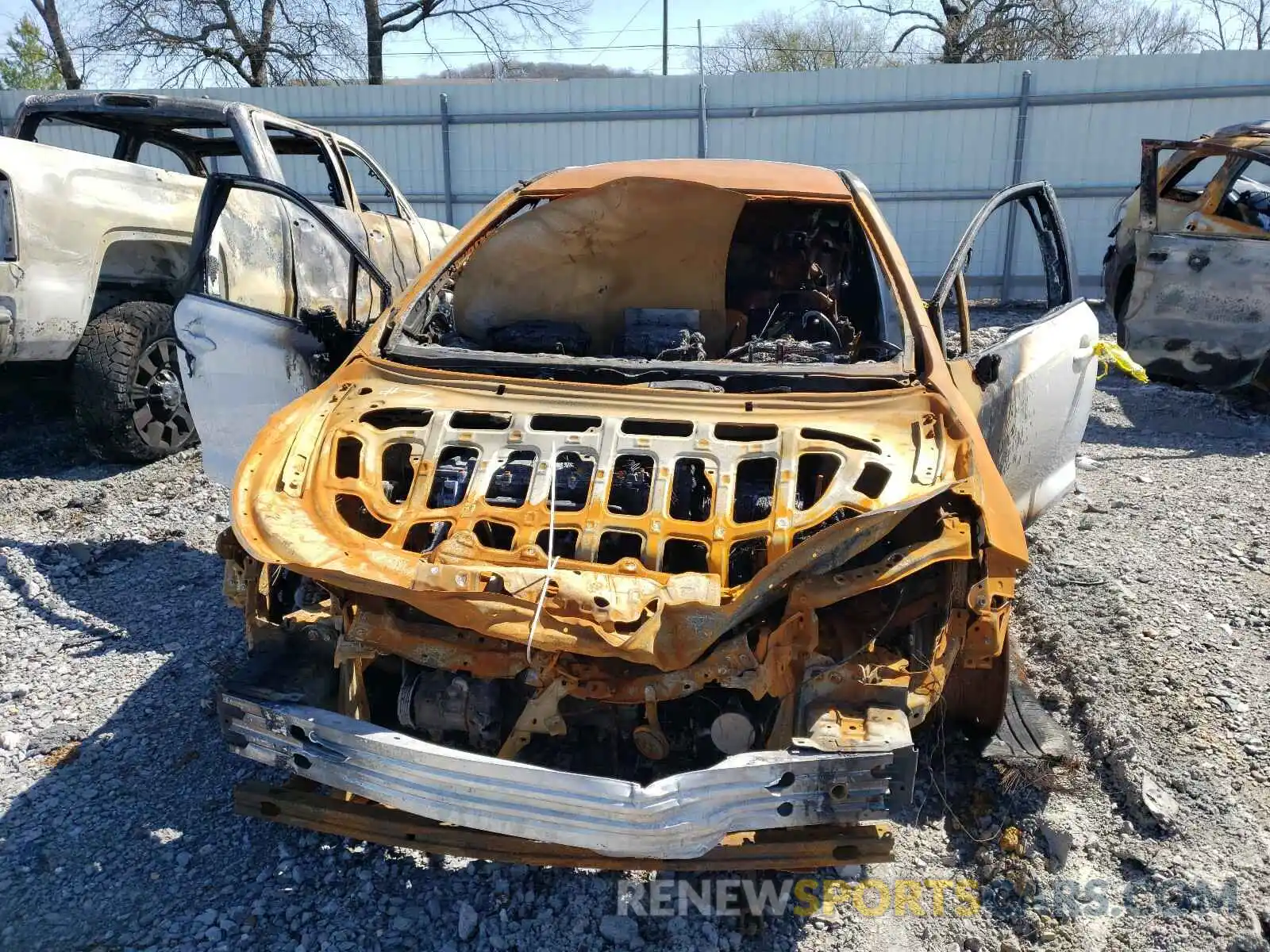 9 Photograph of a damaged car JTDEPRAE0LJ102459 TOYOTA COROLLA 2020