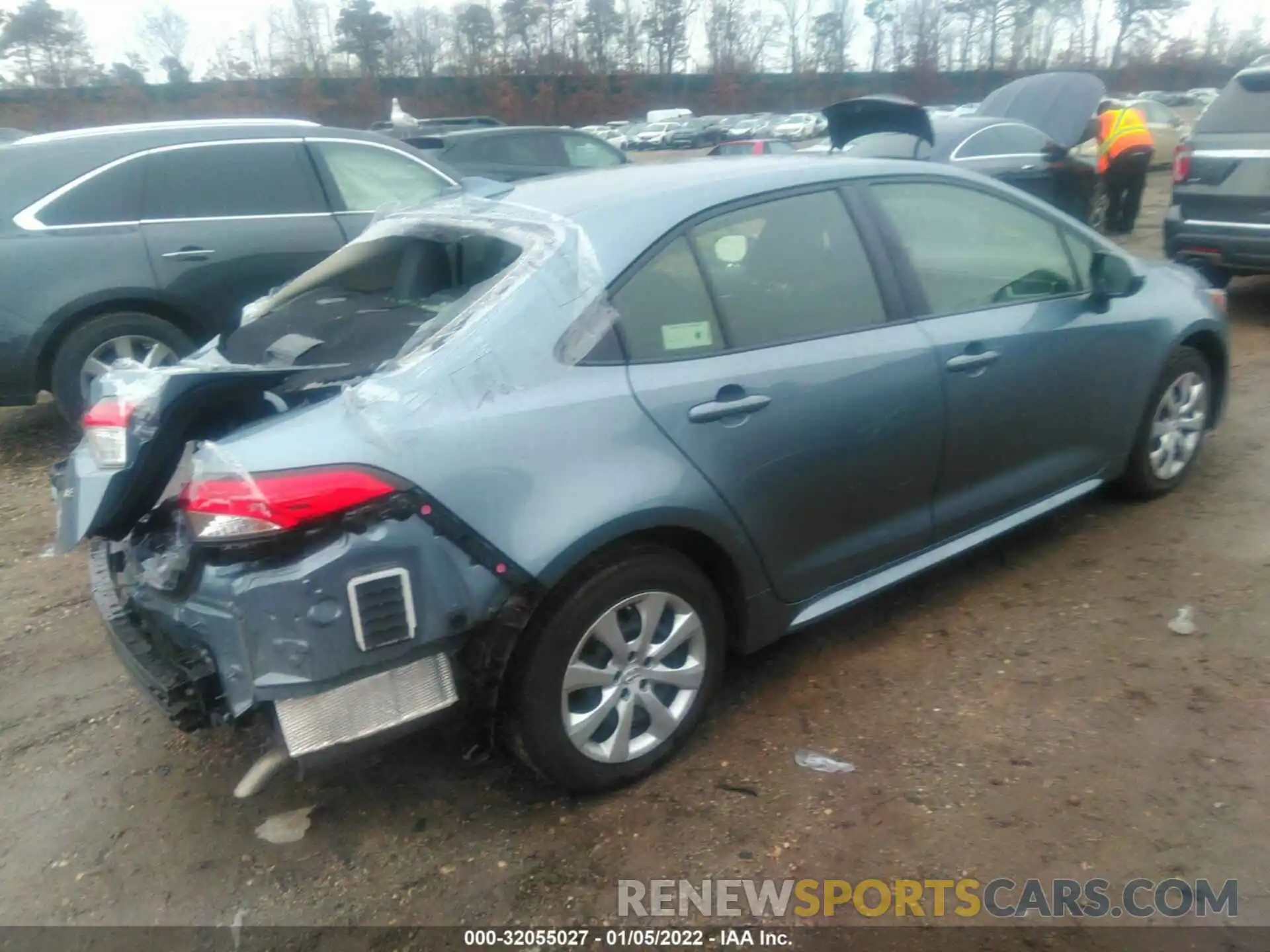 4 Photograph of a damaged car JTDEPRAE0LJ103918 TOYOTA COROLLA 2020