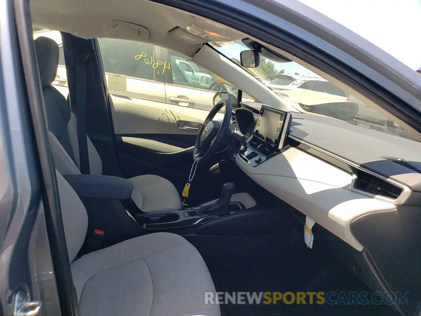 5 Photograph of a damaged car JTDEPRAE0LJ107841 TOYOTA COROLLA 2020