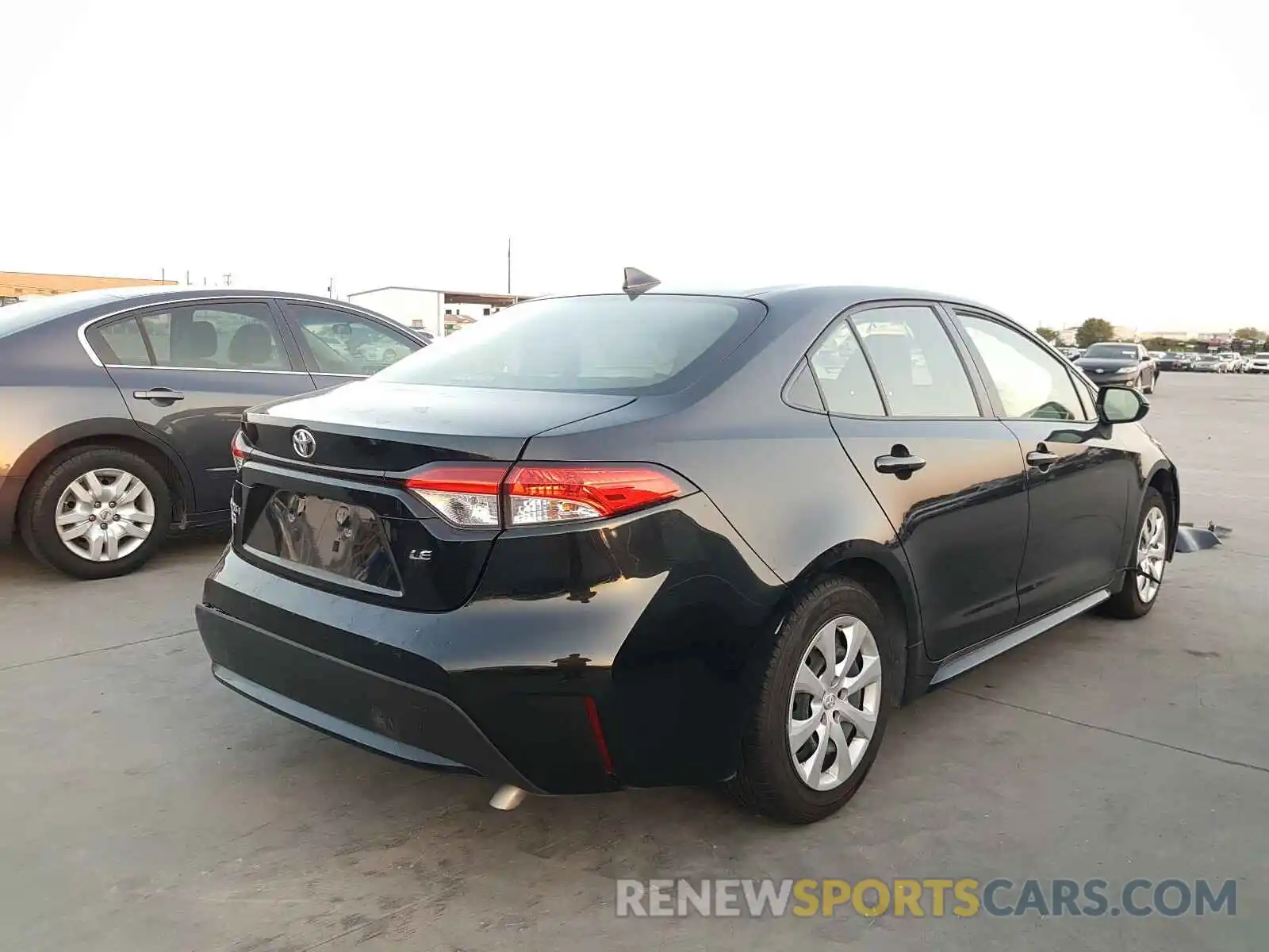 4 Photograph of a damaged car JTDEPRAE0LJ109749 TOYOTA COROLLA 2020