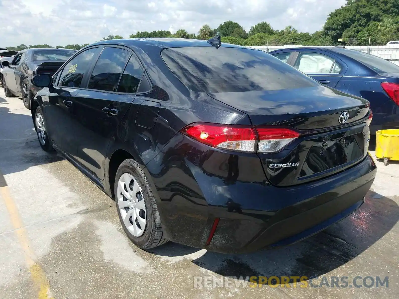 3 Photograph of a damaged car JTDEPRAE0LJ111968 TOYOTA COROLLA 2020