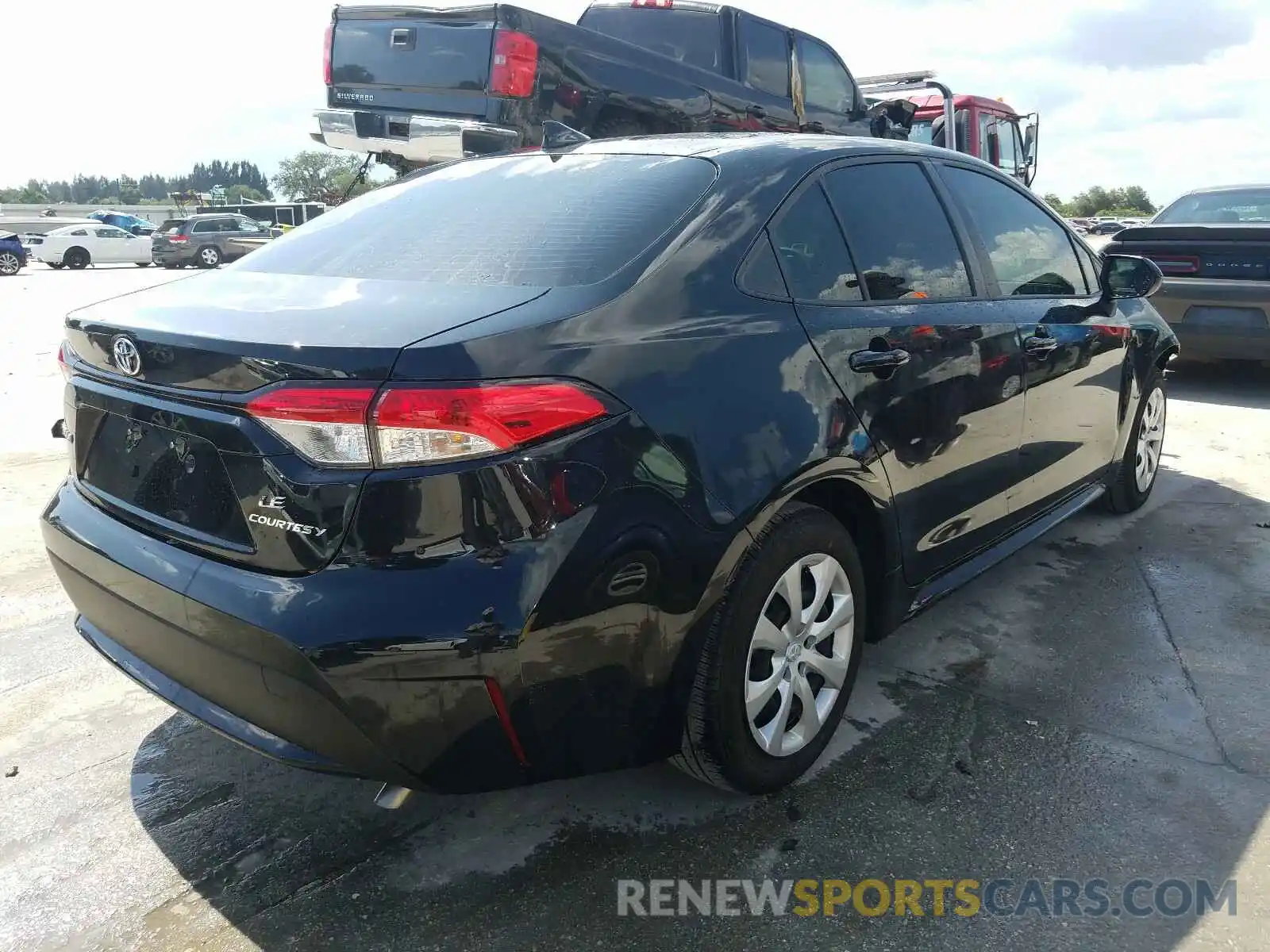 4 Photograph of a damaged car JTDEPRAE0LJ111968 TOYOTA COROLLA 2020