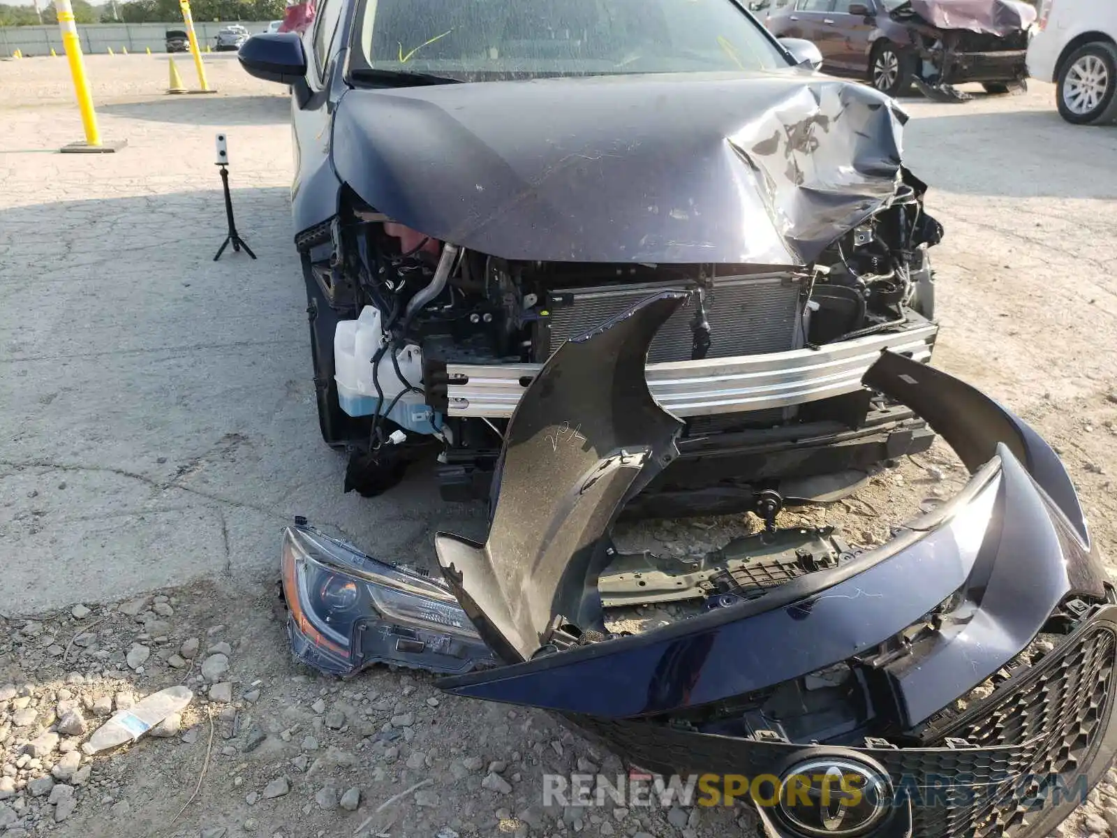 9 Photograph of a damaged car JTDEPRAE0LJ115227 TOYOTA COROLLA 2020