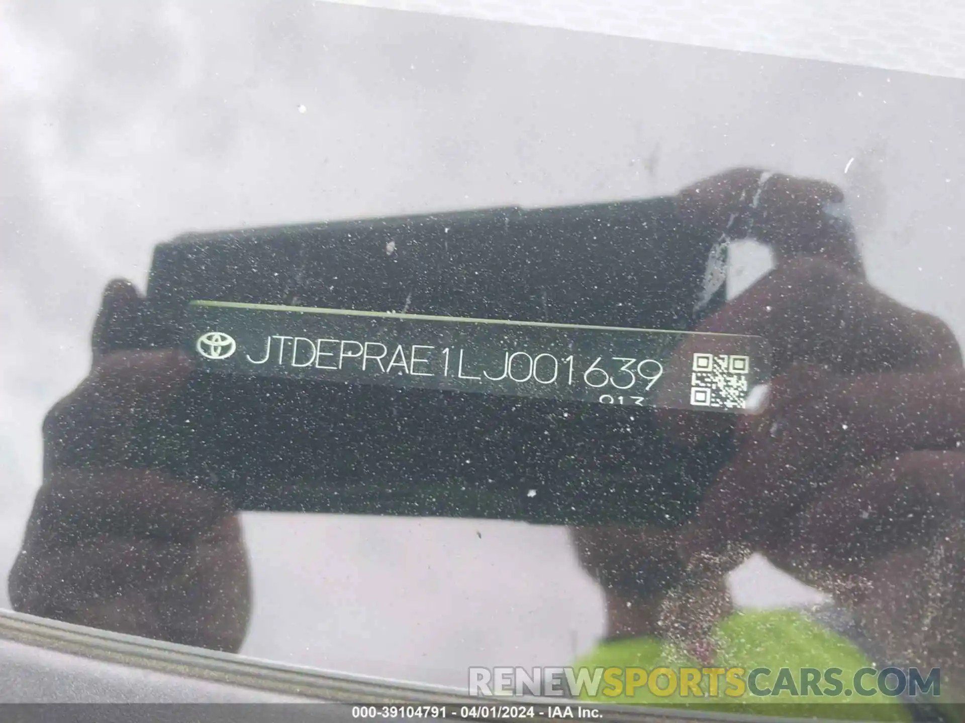 9 Photograph of a damaged car JTDEPRAE1LJ001639 TOYOTA COROLLA 2020