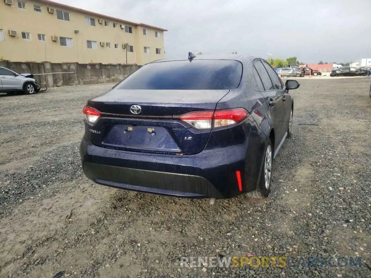 4 Photograph of a damaged car JTDEPRAE1LJ005819 TOYOTA COROLLA 2020