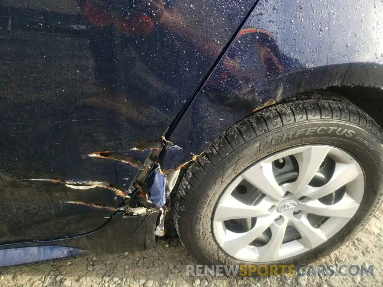 9 Photograph of a damaged car JTDEPRAE1LJ005819 TOYOTA COROLLA 2020