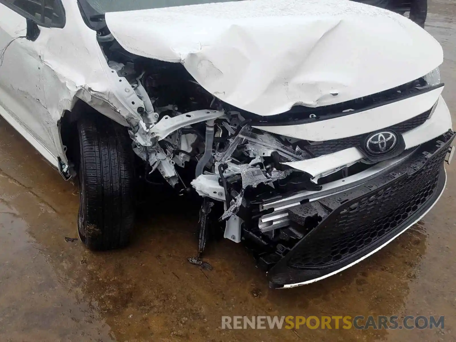 9 Photograph of a damaged car JTDEPRAE1LJ009028 TOYOTA COROLLA 2020