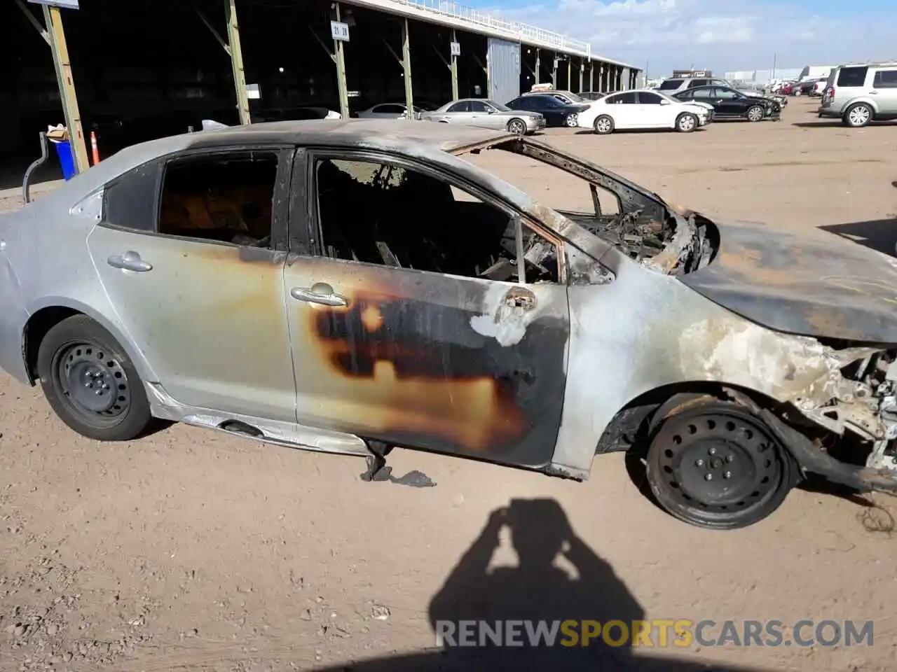 10 Photograph of a damaged car JTDEPRAE1LJ012107 TOYOTA COROLLA 2020