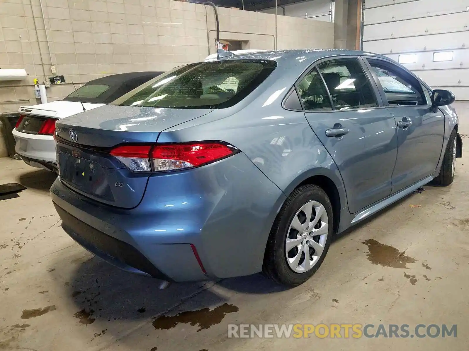 4 Photograph of a damaged car JTDEPRAE1LJ012947 TOYOTA COROLLA 2020