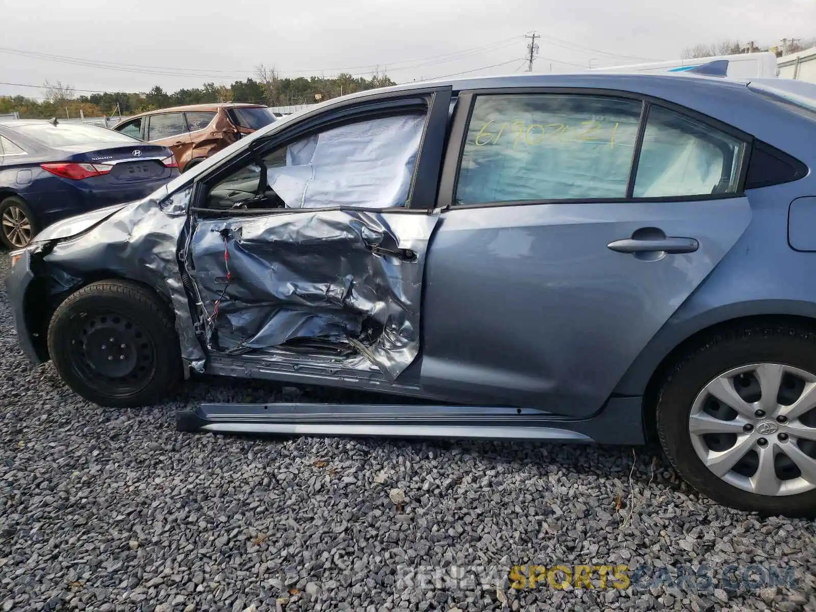 9 Photograph of a damaged car JTDEPRAE1LJ022569 TOYOTA COROLLA 2020