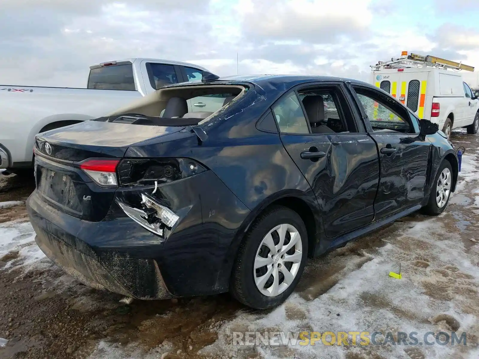 4 Photograph of a damaged car JTDEPRAE1LJ025908 TOYOTA COROLLA 2020