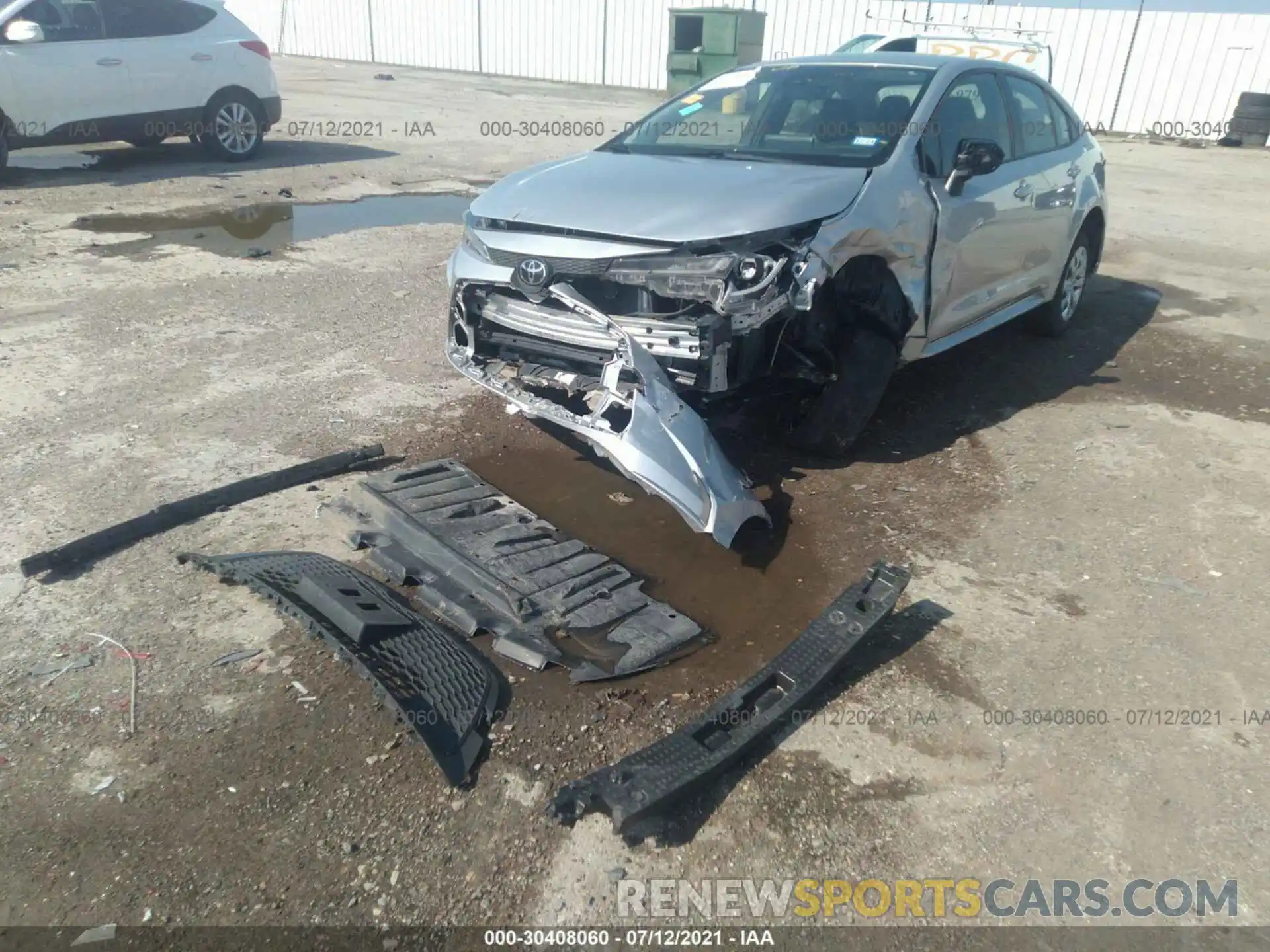 10 Photograph of a damaged car JTDEPRAE1LJ026752 TOYOTA COROLLA 2020