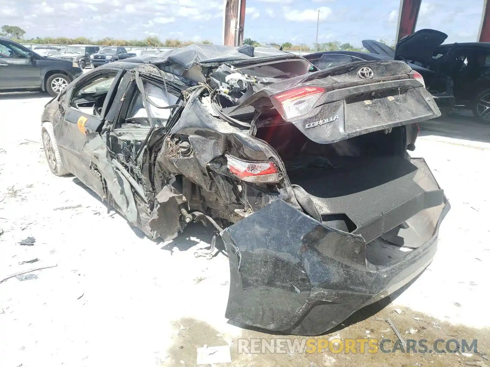 5 Photograph of a damaged car JTDEPRAE1LJ028498 TOYOTA COROLLA 2020