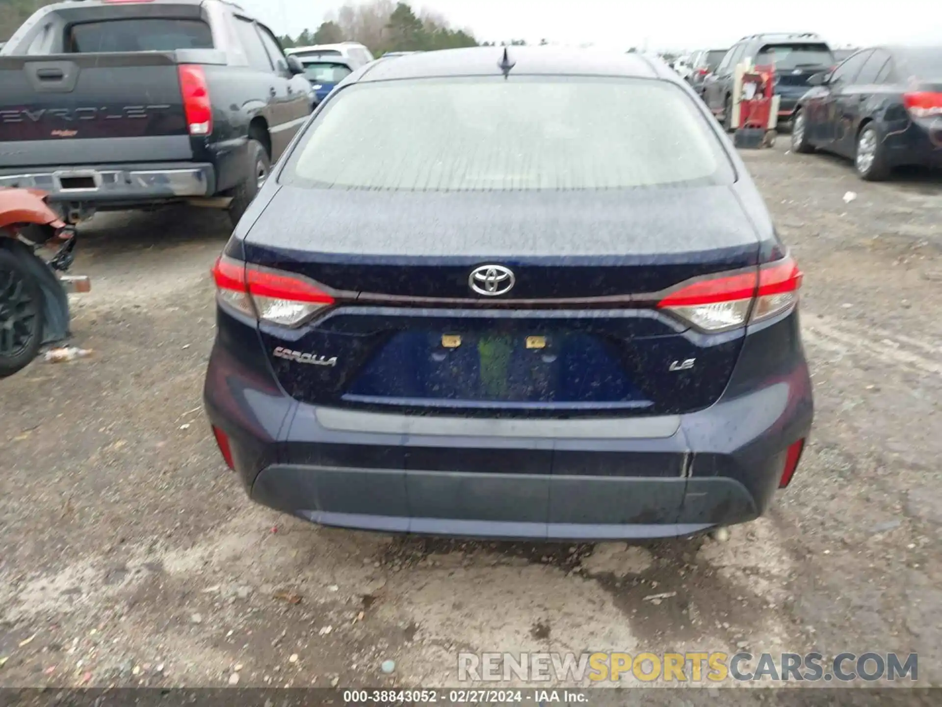 17 Photograph of a damaged car JTDEPRAE1LJ030137 TOYOTA COROLLA 2020