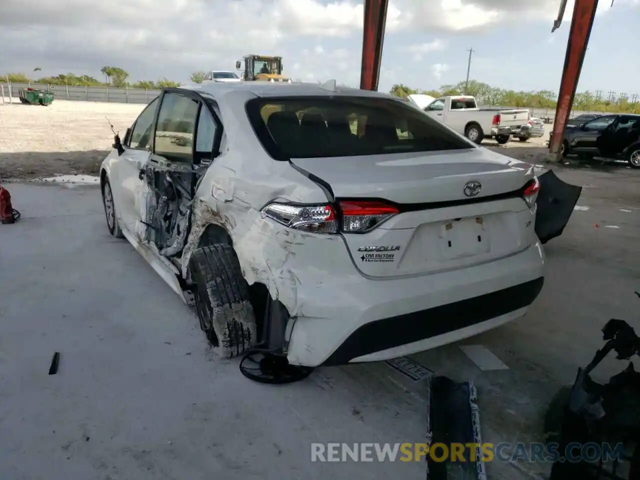 3 Photograph of a damaged car JTDEPRAE1LJ032292 TOYOTA COROLLA 2020