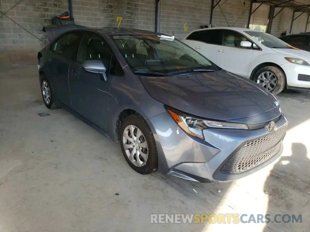 1 Photograph of a damaged car JTDEPRAE1LJ033930 TOYOTA COROLLA 2020