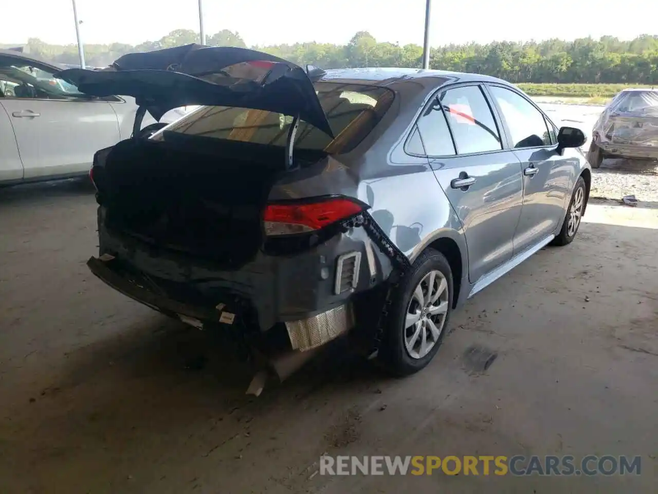 4 Photograph of a damaged car JTDEPRAE1LJ033930 TOYOTA COROLLA 2020