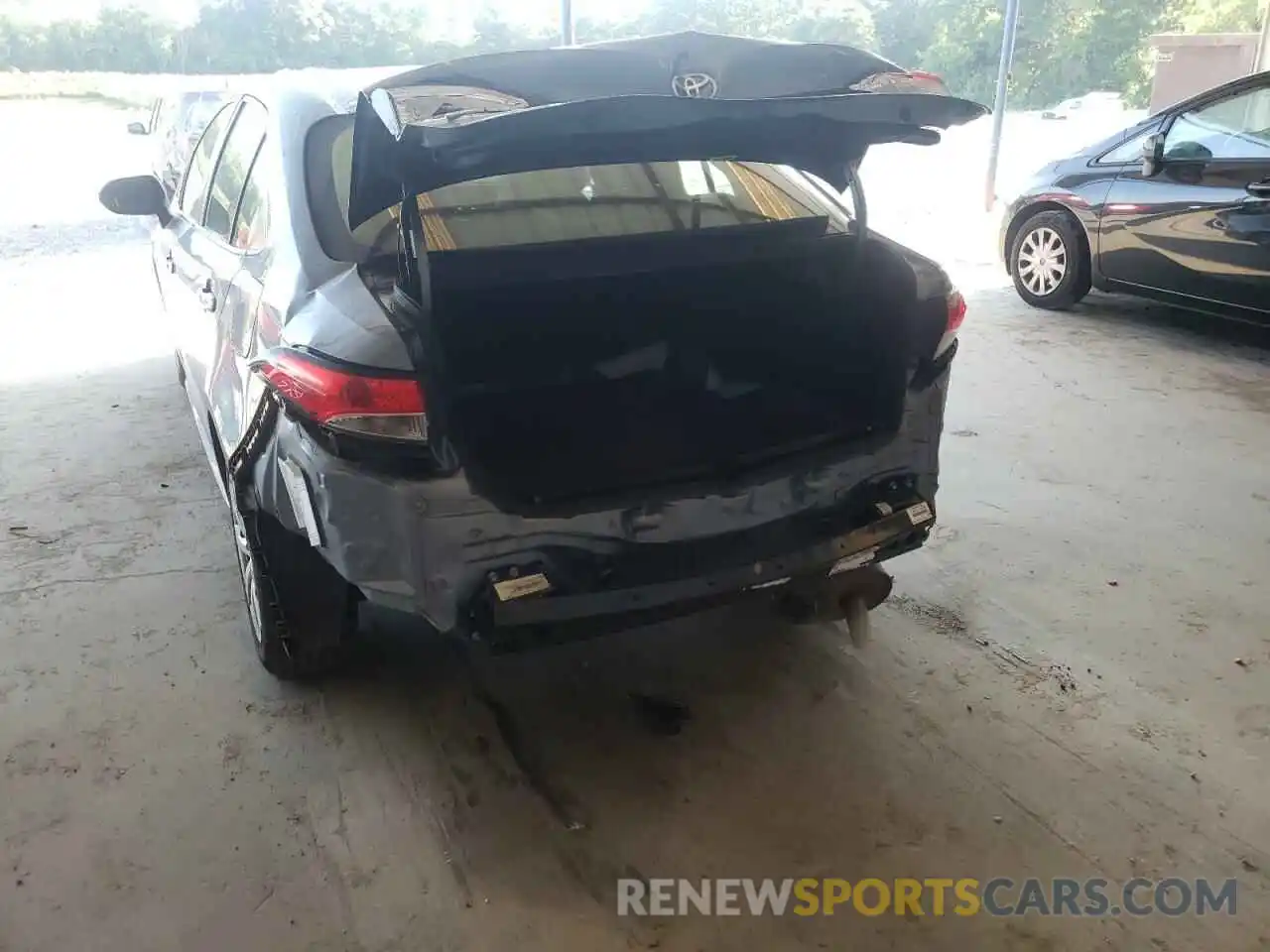 9 Photograph of a damaged car JTDEPRAE1LJ033930 TOYOTA COROLLA 2020