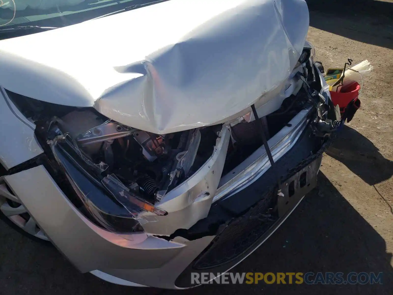 9 Photograph of a damaged car JTDEPRAE1LJ034754 TOYOTA COROLLA 2020