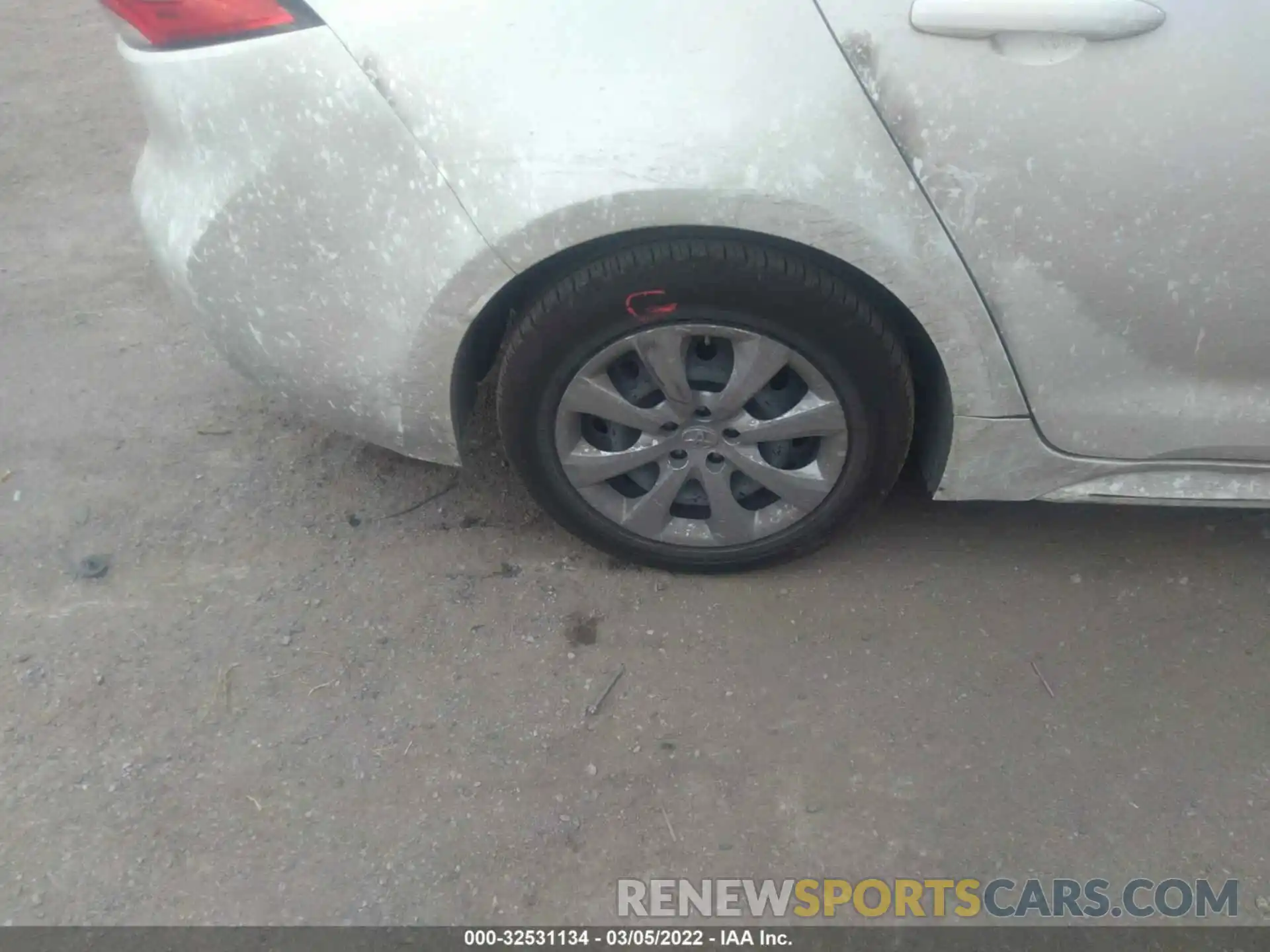 15 Photograph of a damaged car JTDEPRAE1LJ035855 TOYOTA COROLLA 2020