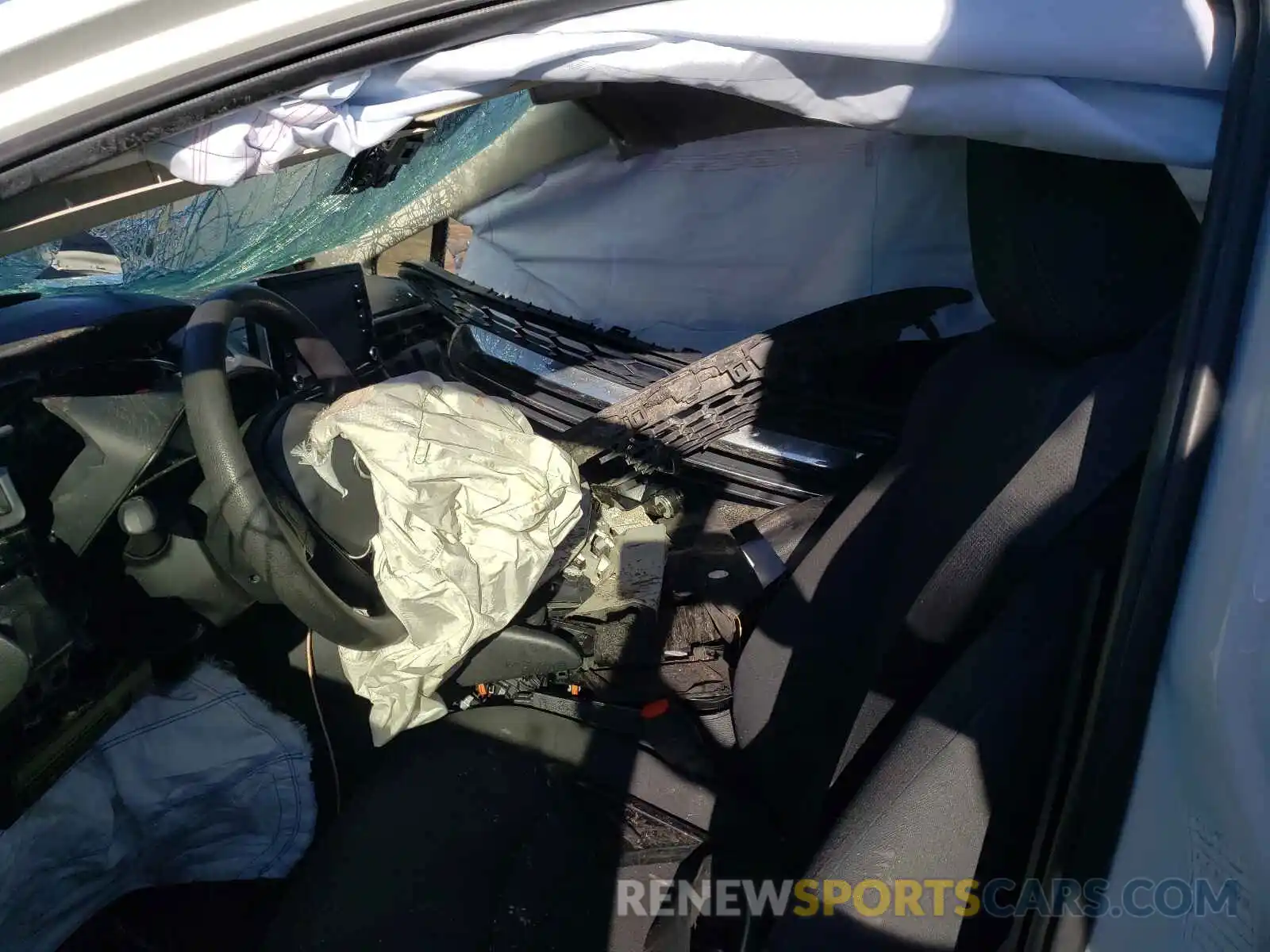 5 Photograph of a damaged car JTDEPRAE1LJ036066 TOYOTA COROLLA 2020